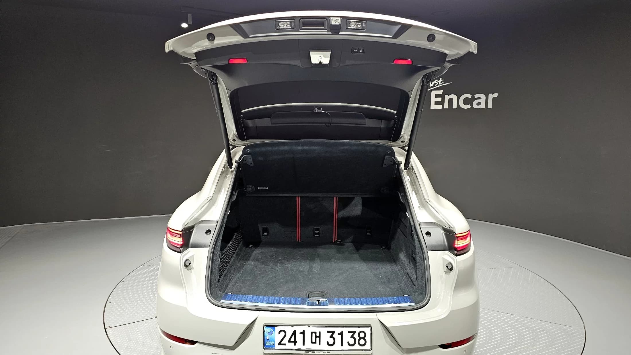Porsche CAYENNE 3.0 Coupe, 2021 г. 33848 км. — фото 20