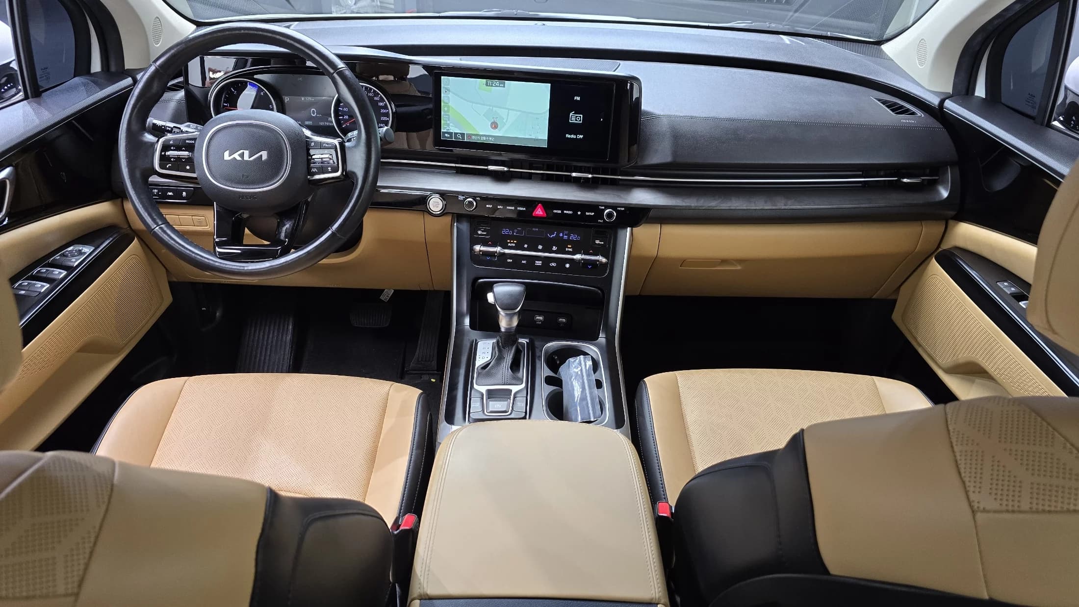 Kia Carnival 9-Seater Prestige, 2021 г. 121782 км. — фото 7