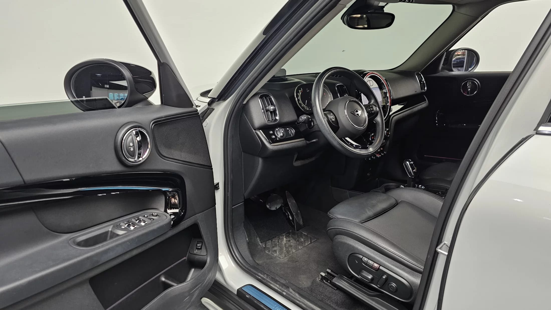 MINI Countryman HIGH 2nd, 2021 г. 67511 км. — фото 10