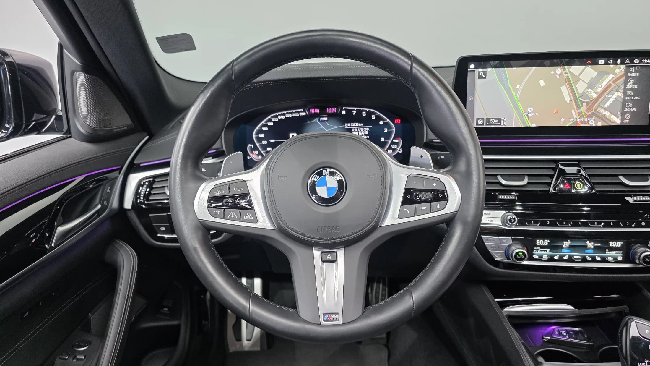 BMW 5-Series 530i M Sport Package, 2023 г. 23764 км. — фото 13