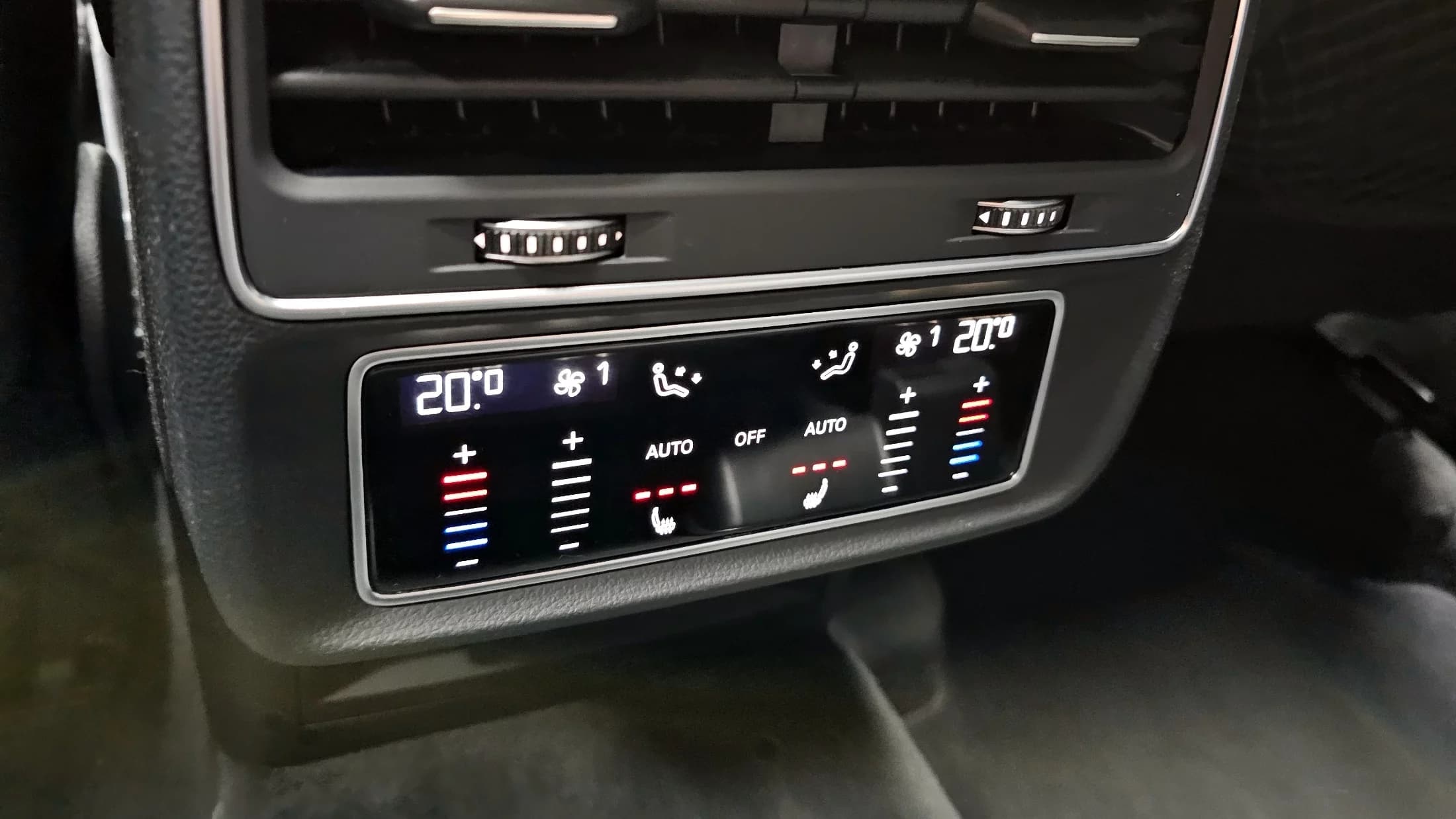 Audi Q7 45 TDI Quattro, 2021 г. 75558 км. — фото 17