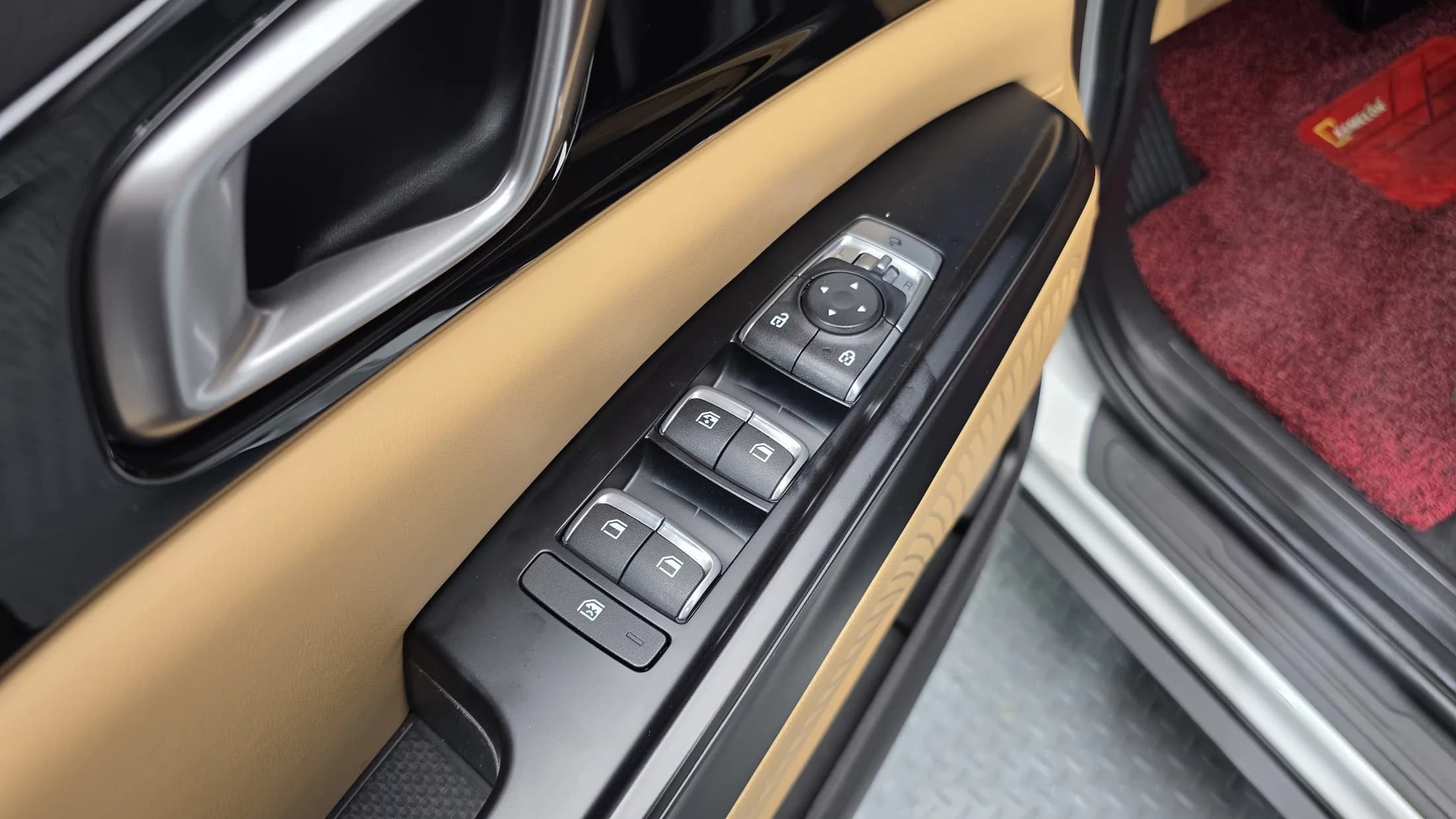 Kia Carnival 9-Seater Prestige, 2021 г. 90939 км. — фото 14