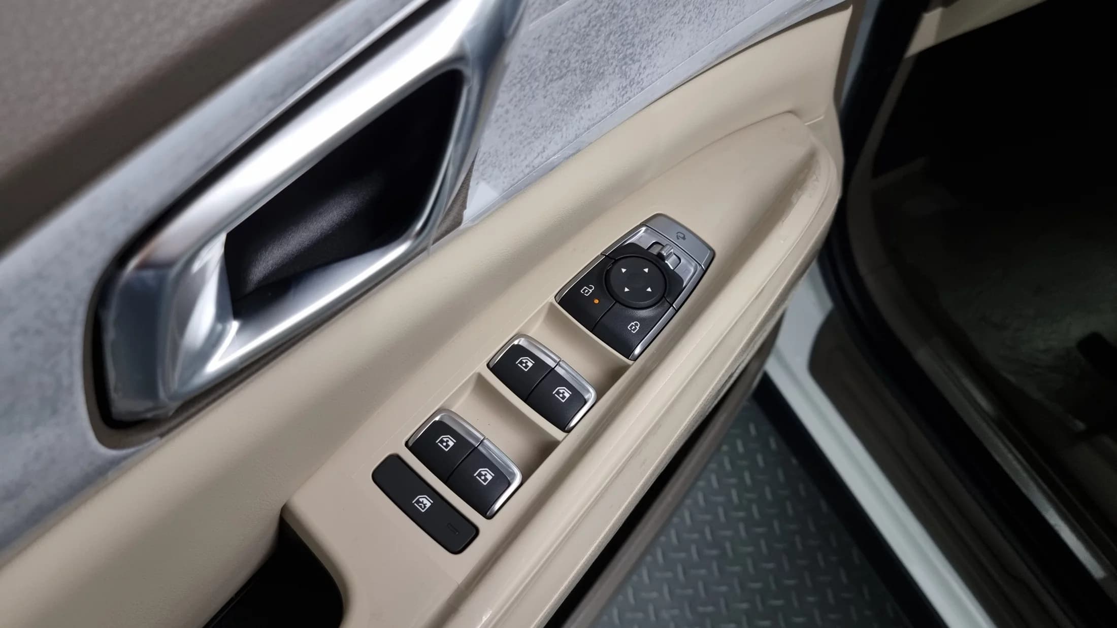 Kia Carnival Gasoline 7-Seater Noblesse, 2025 г. — фото 19