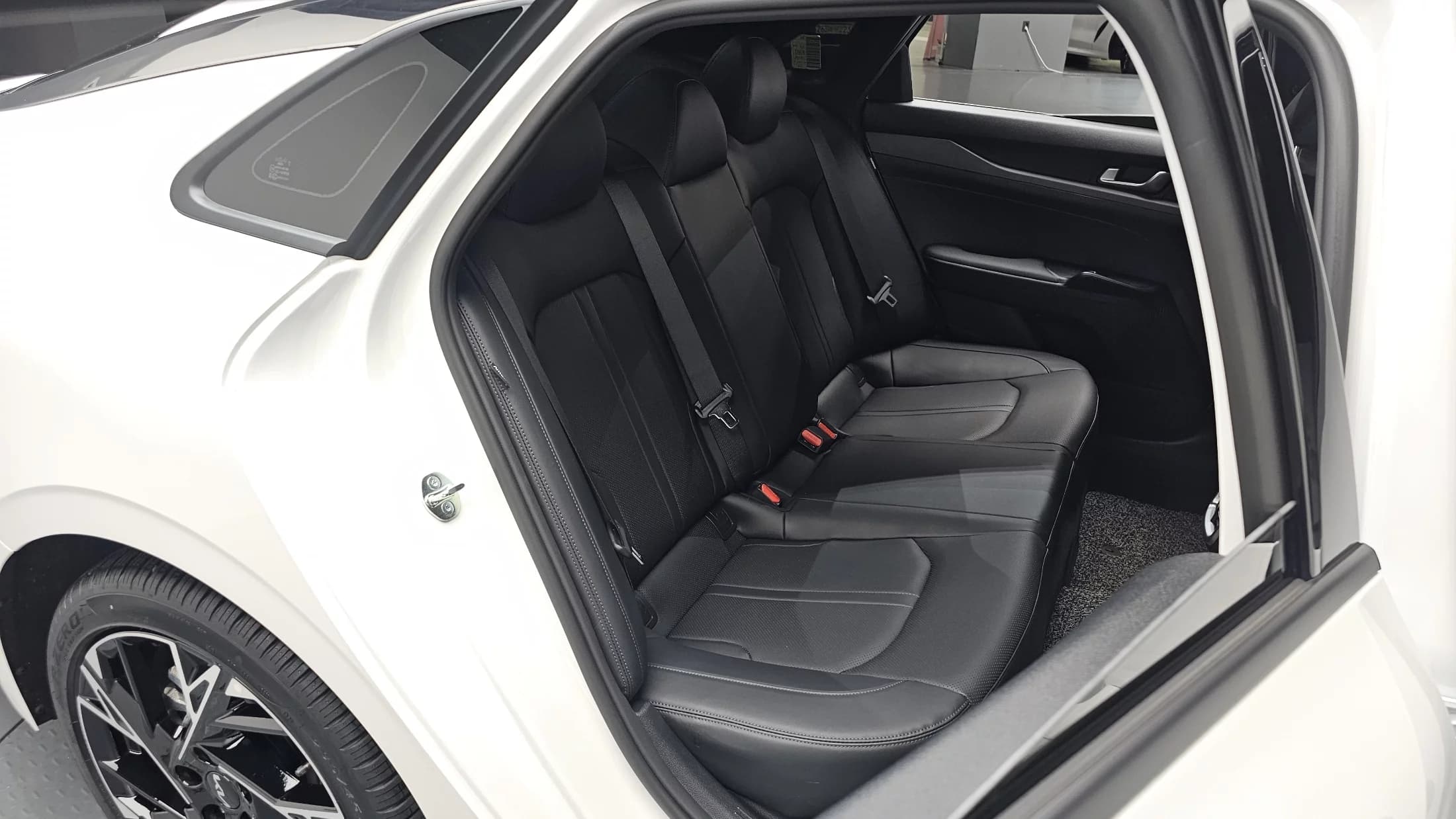 Kia K5 (Киа Оптима) Best Selection, гибрид, 2025 г. 5786 км. — фото 10