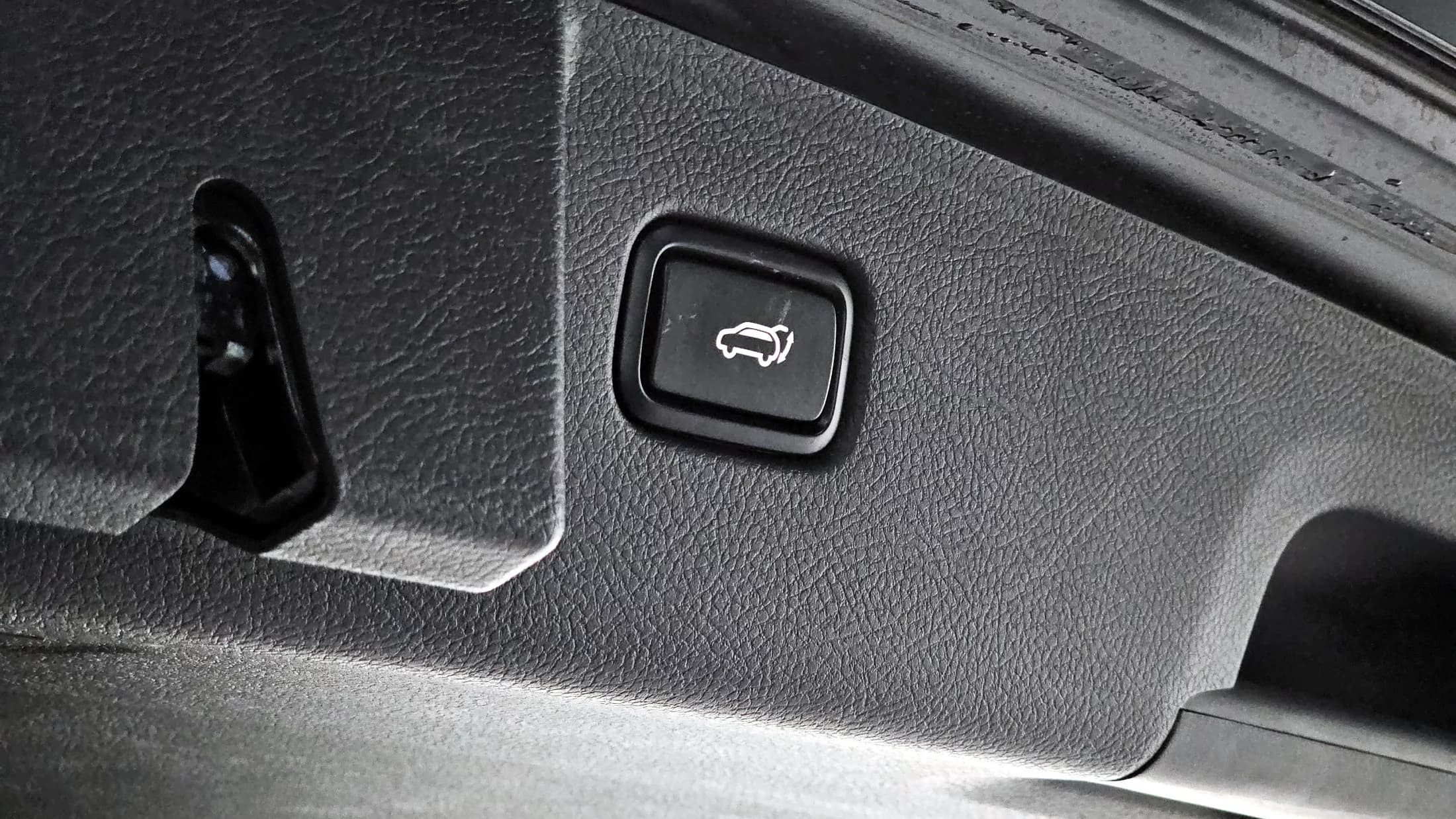 Kia Mohave Diesel 3.0 4WD 6-Seater Masters, 2022 г. 63252 км. — фото 20
