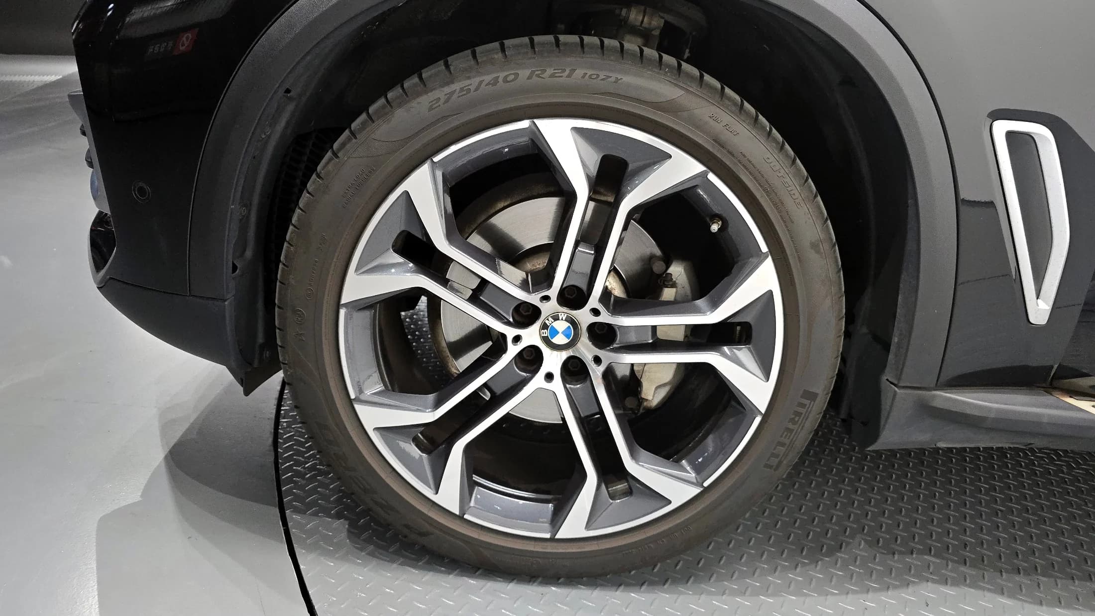 BMW X5 xDrive 40i xLine, 2022 г. 36550 км. — фото 5