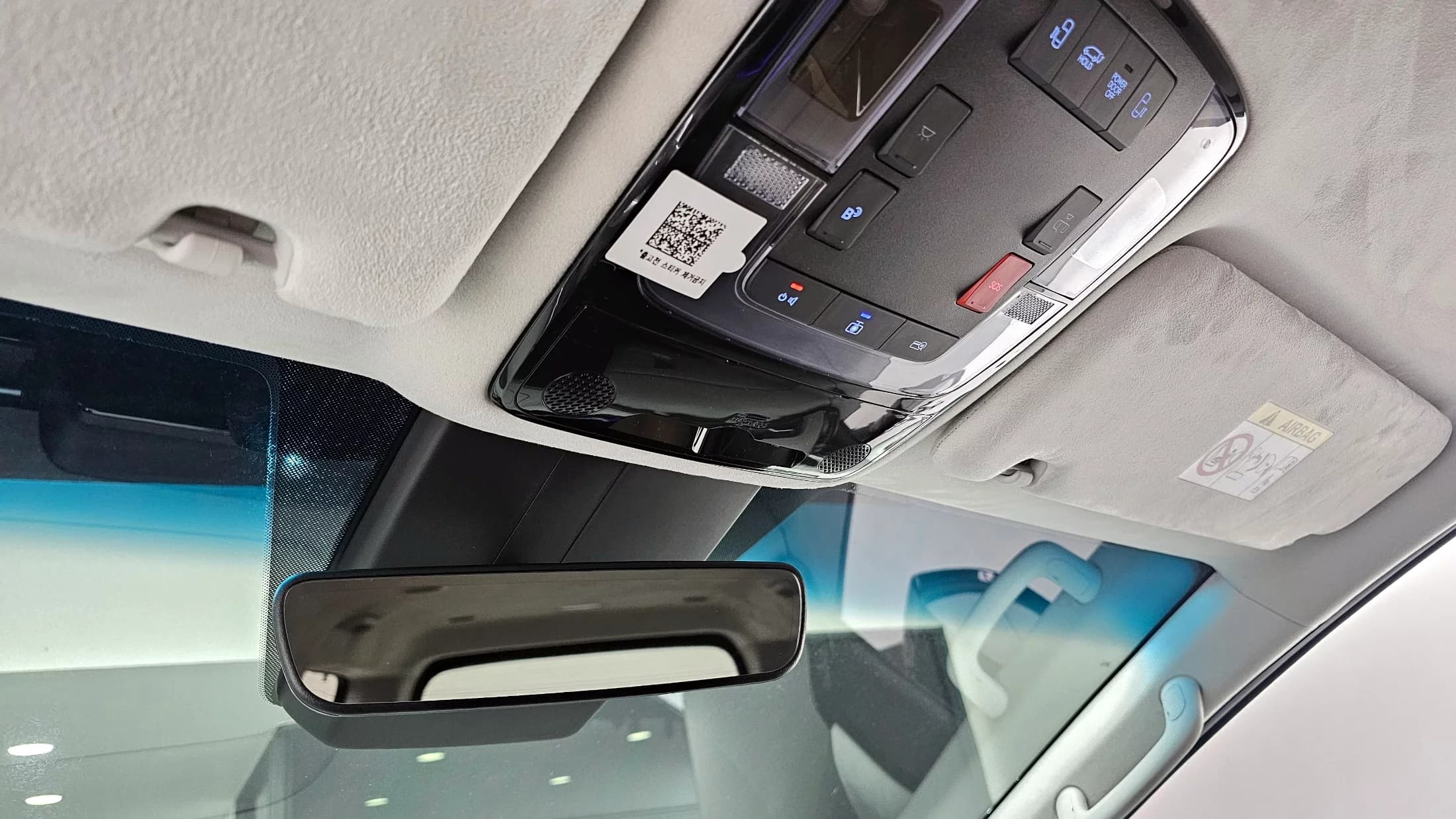 Hyundai Staria 4WD Lounge 7-Seater Inspiration, 2023 г. 4672 км. — фото 19