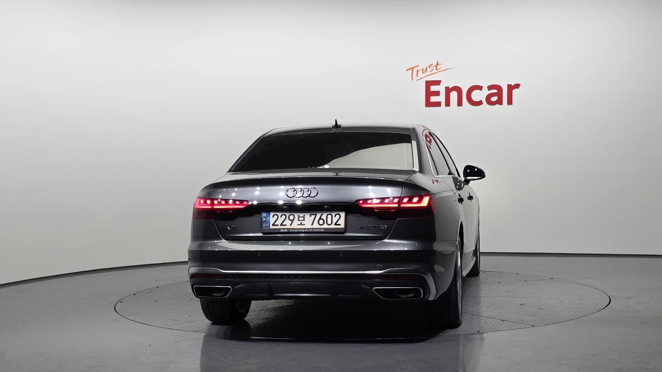 Audi A4 40 TFSI Premium, 2021 г. 83569 км. — фото 4