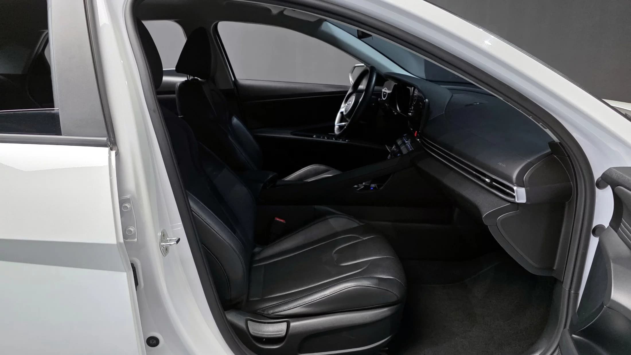 Hyundai AVANTE (Хендай Элантра) Modern, гибрид, 2021 г. 82679 км. — фото 11