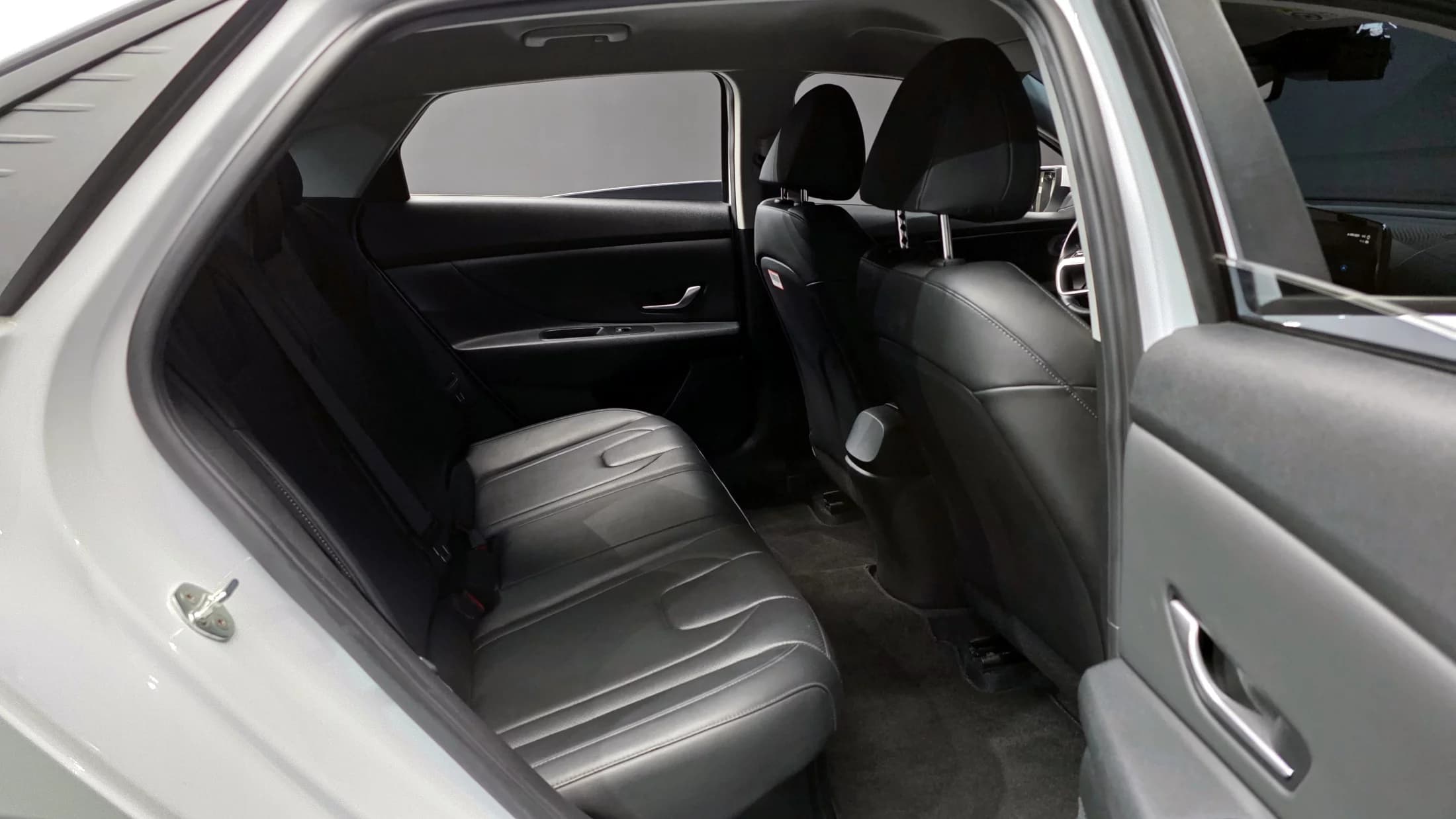 Hyundai AVANTE (Хендай Элантра) Modern, гибрид, 2021 г. 82679 км. — фото 12