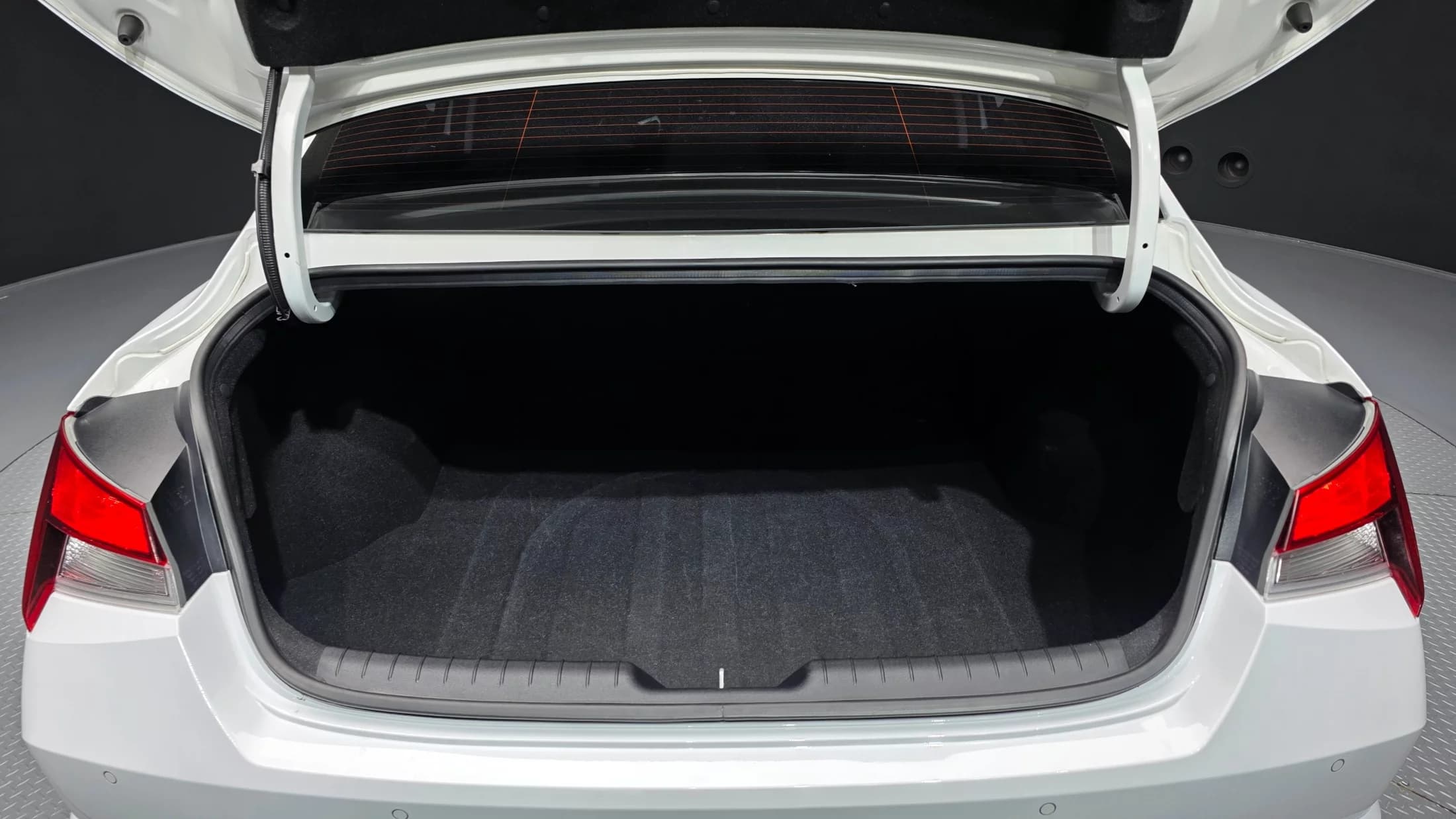 Hyundai AVANTE (Хендай Элантра) Modern, гибрид, 2021 г. 82679 км. — фото 20