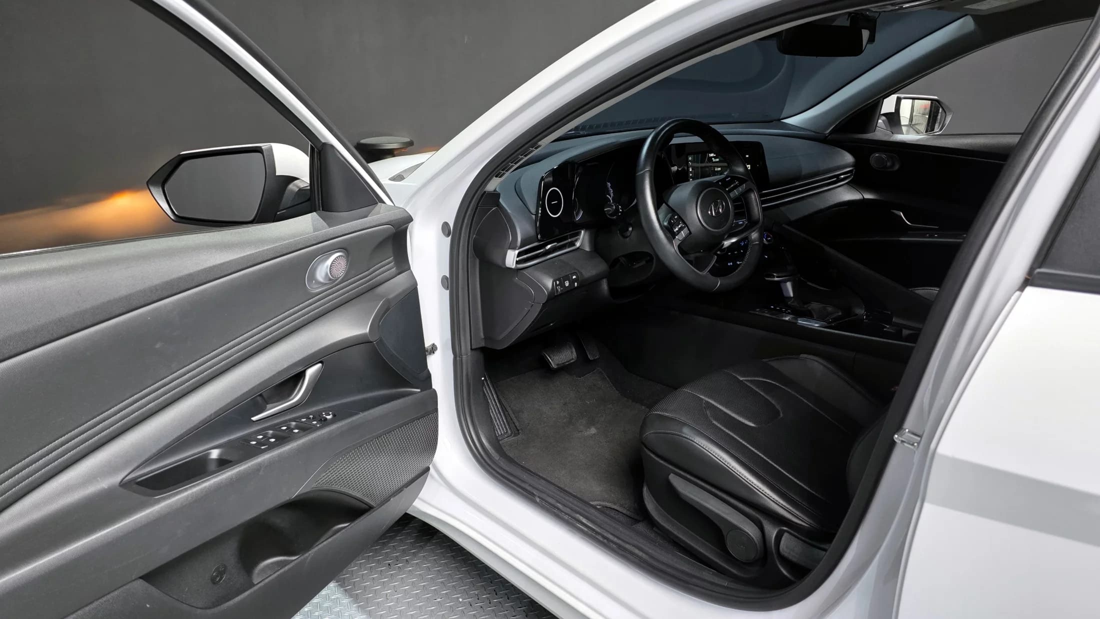 Hyundai AVANTE (Хендай Элантра) Modern, гибрид, 2021 г. 82679 км. — фото 10