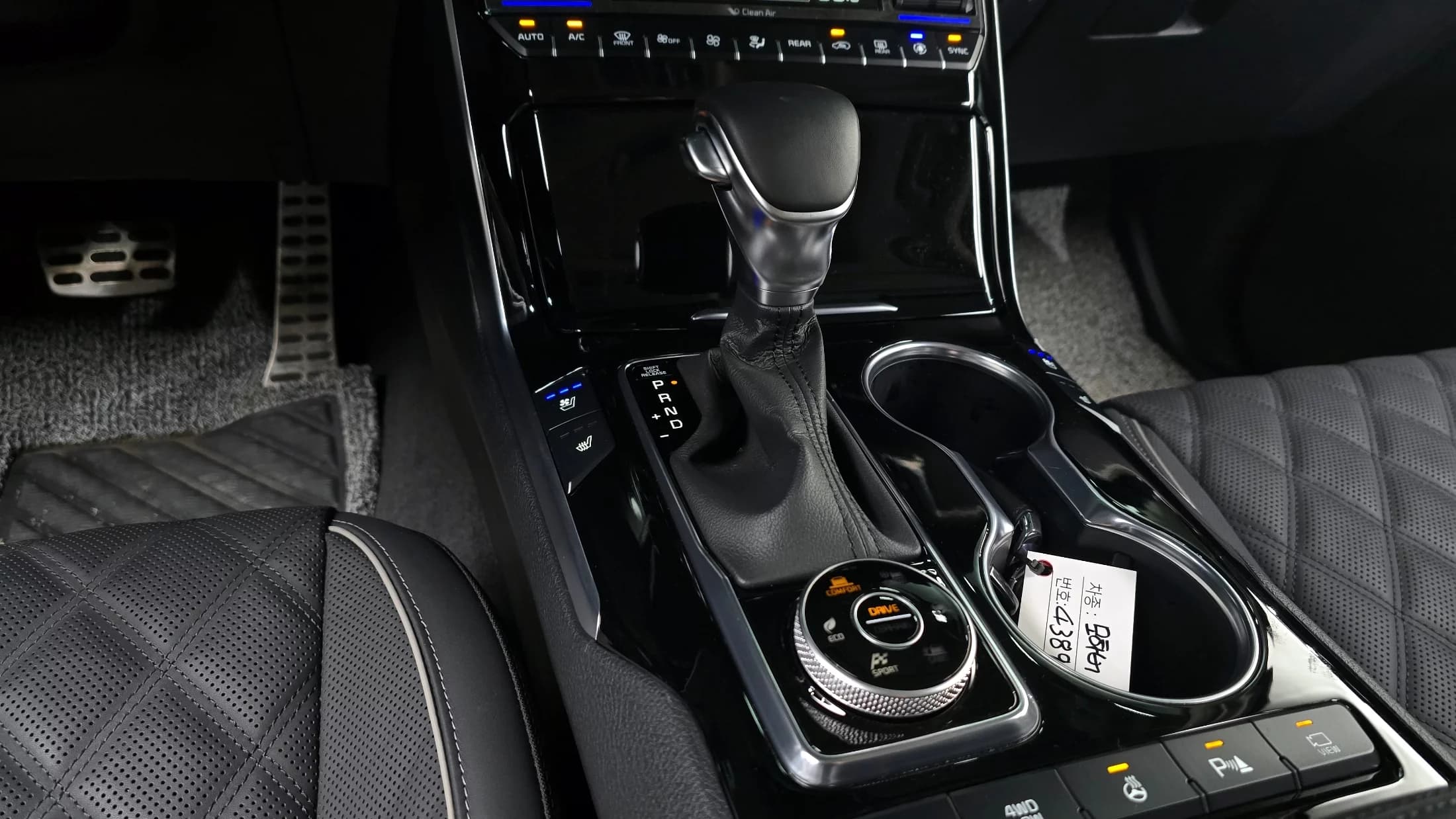 Kia Mohave Diesel 3.0 4WD 7-Seater Masters, 2022 г. 26699 км. — фото 9