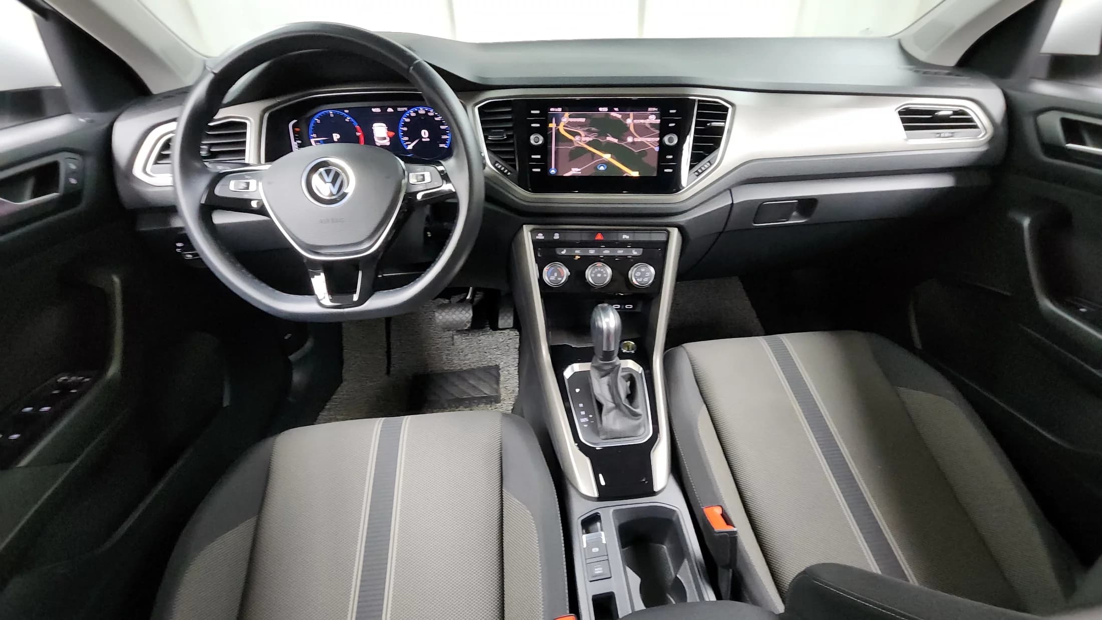 Volkswagen T-ROC 2.0 TDI Style, 2021 г. 49594 км. — фото 7