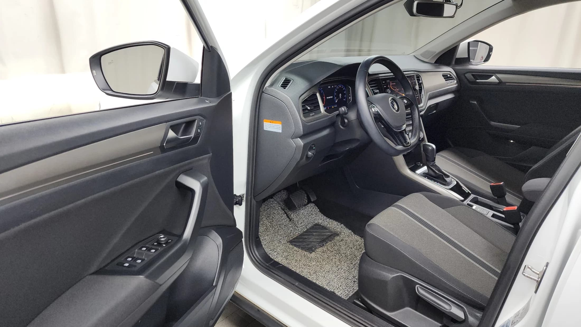 Volkswagen T-ROC 2.0 TDI Style, 2021 г. 49594 км. — фото 10