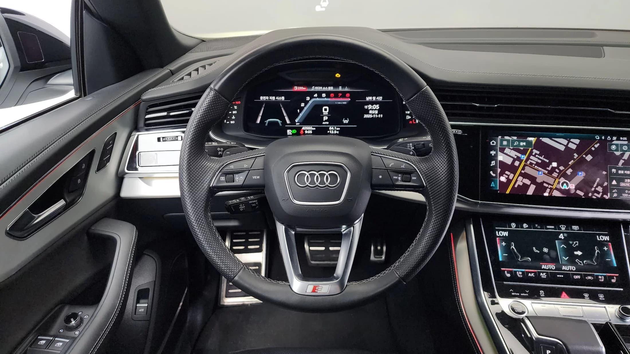 Audi Q8 55 TFSI Quattro Premium, 2023 г. 41135 км. — фото 13