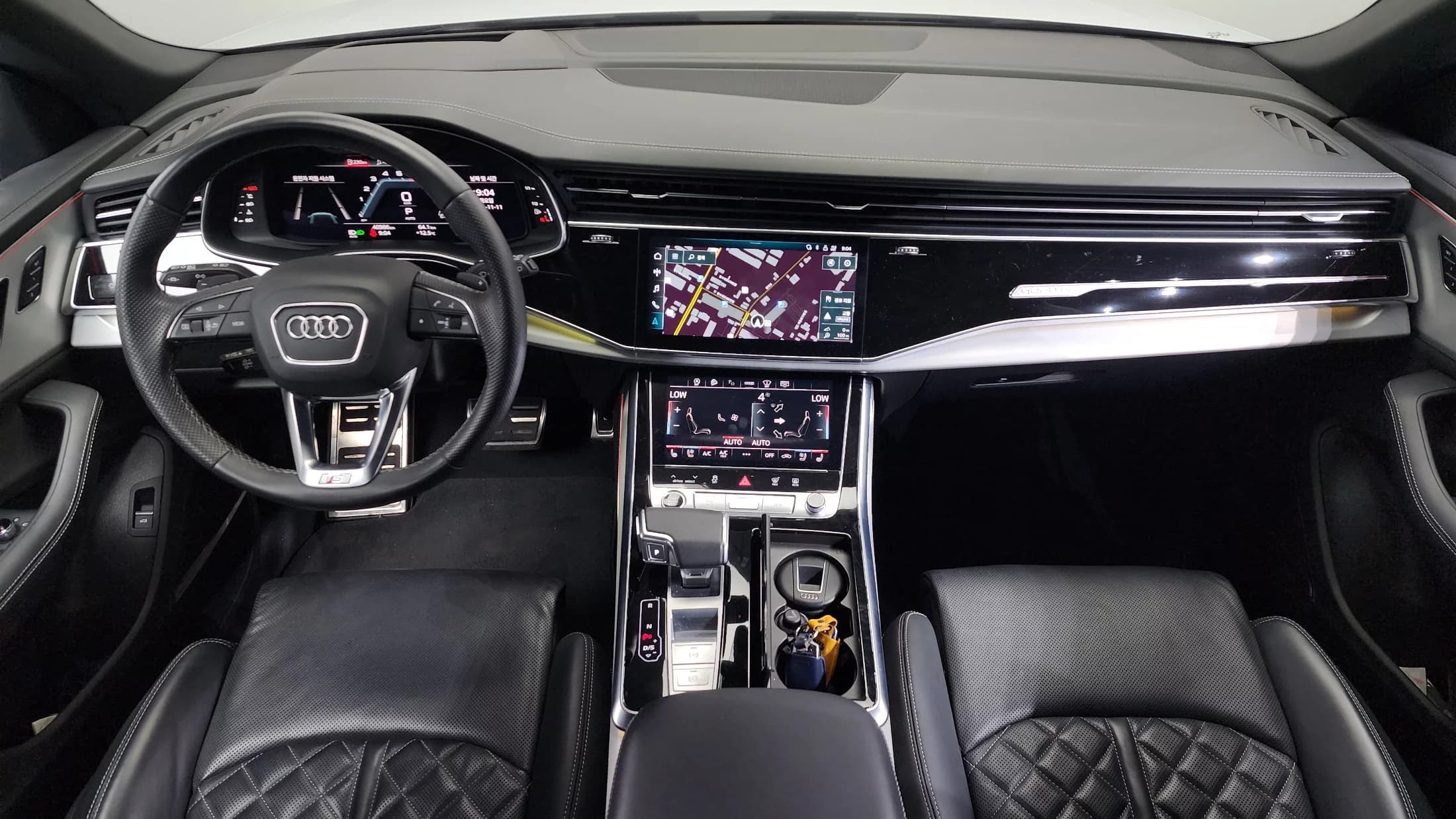 Audi Q8 55 TFSI Quattro Premium, 2023 г. 41135 км. — фото 7