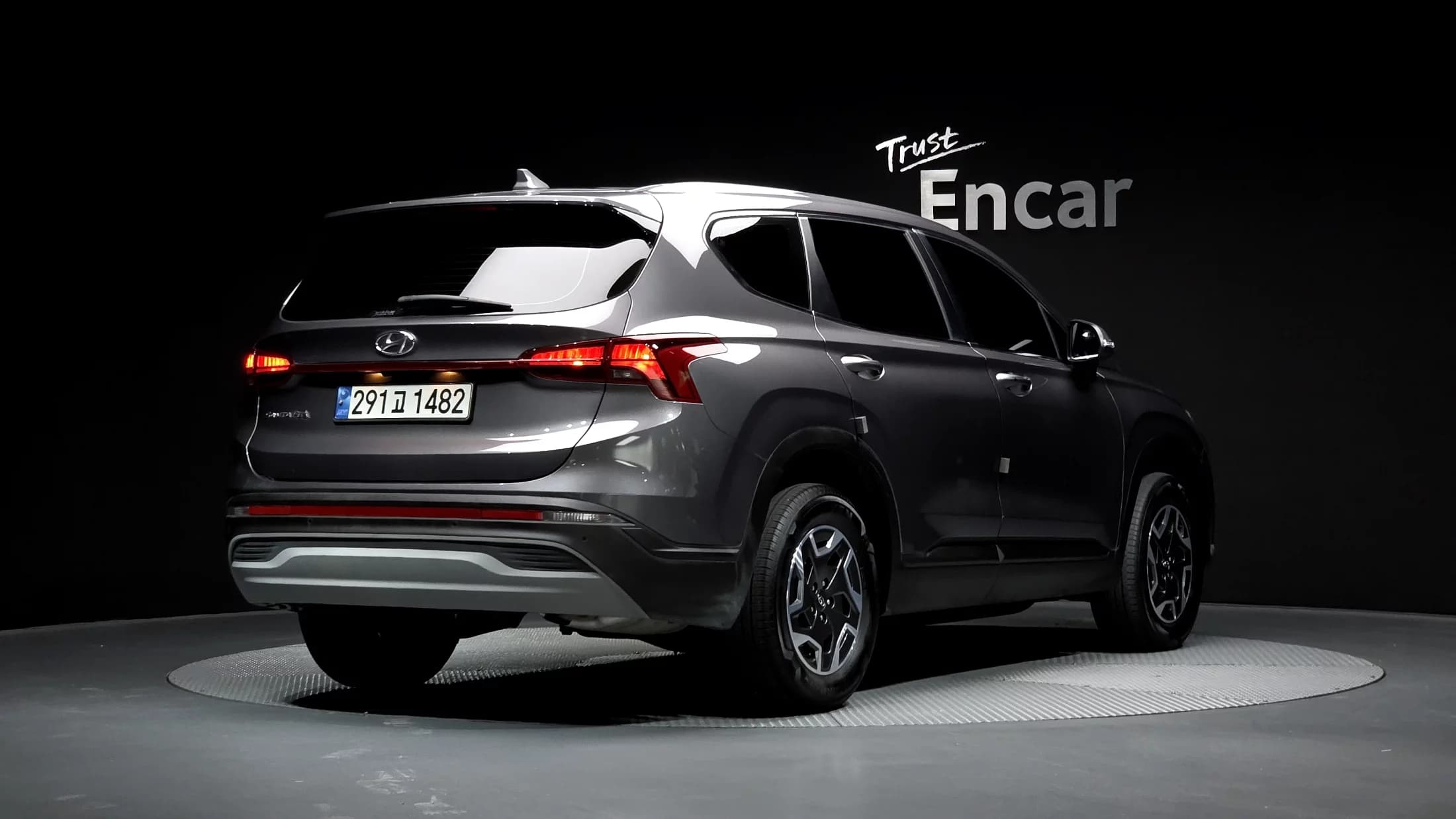 Hyundai Santa Fe HEV 1.6 2WD Exclusive, гибрид, 2023 г. 28503 км. — фото 2