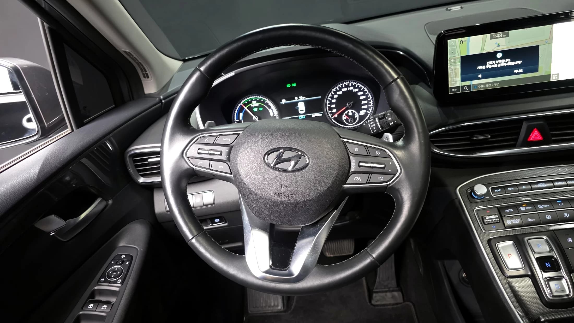 Hyundai Santa Fe HEV 1.6 2WD Exclusive, гибрид, 2023 г. 28503 км. — фото 13