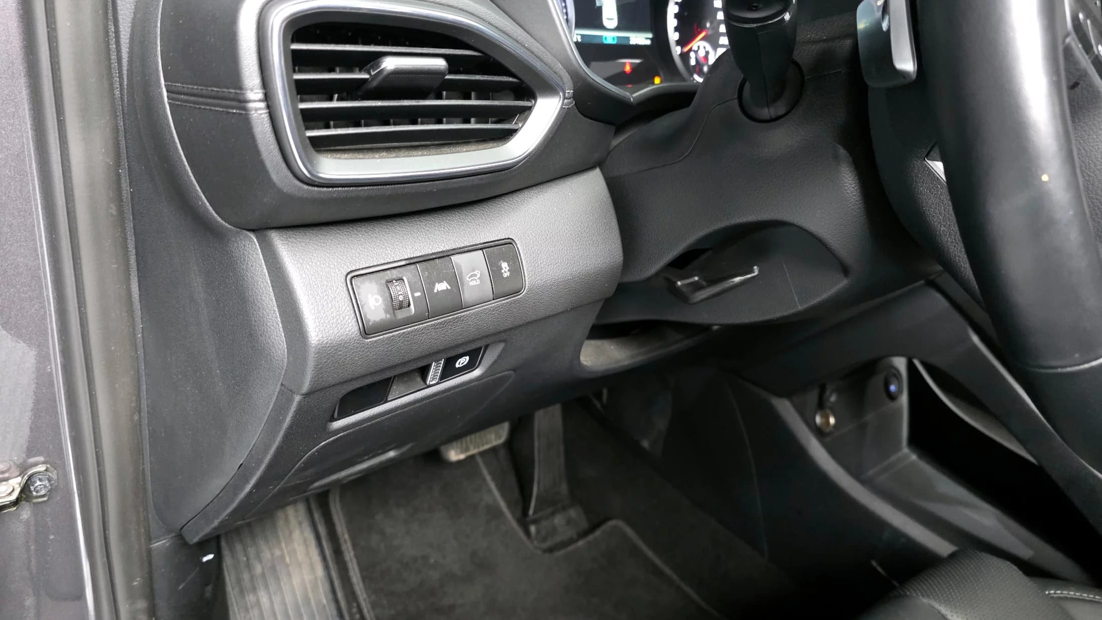Hyundai Santa Fe HEV 1.6 2WD Exclusive, гибрид, 2023 г. 28503 км. — фото 14