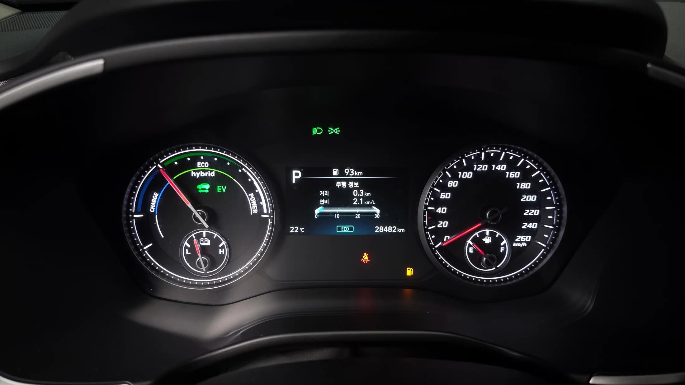 Hyundai Santa Fe HEV 1.6 2WD Exclusive, гибрид, 2023 г. 28503 км. — фото 8