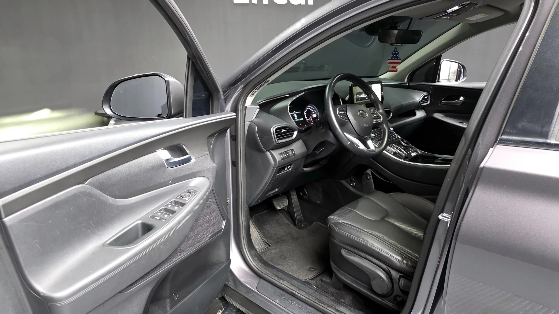 Hyundai Santa Fe HEV 1.6 2WD Exclusive, гибрид, 2023 г. 28503 км. — фото 10