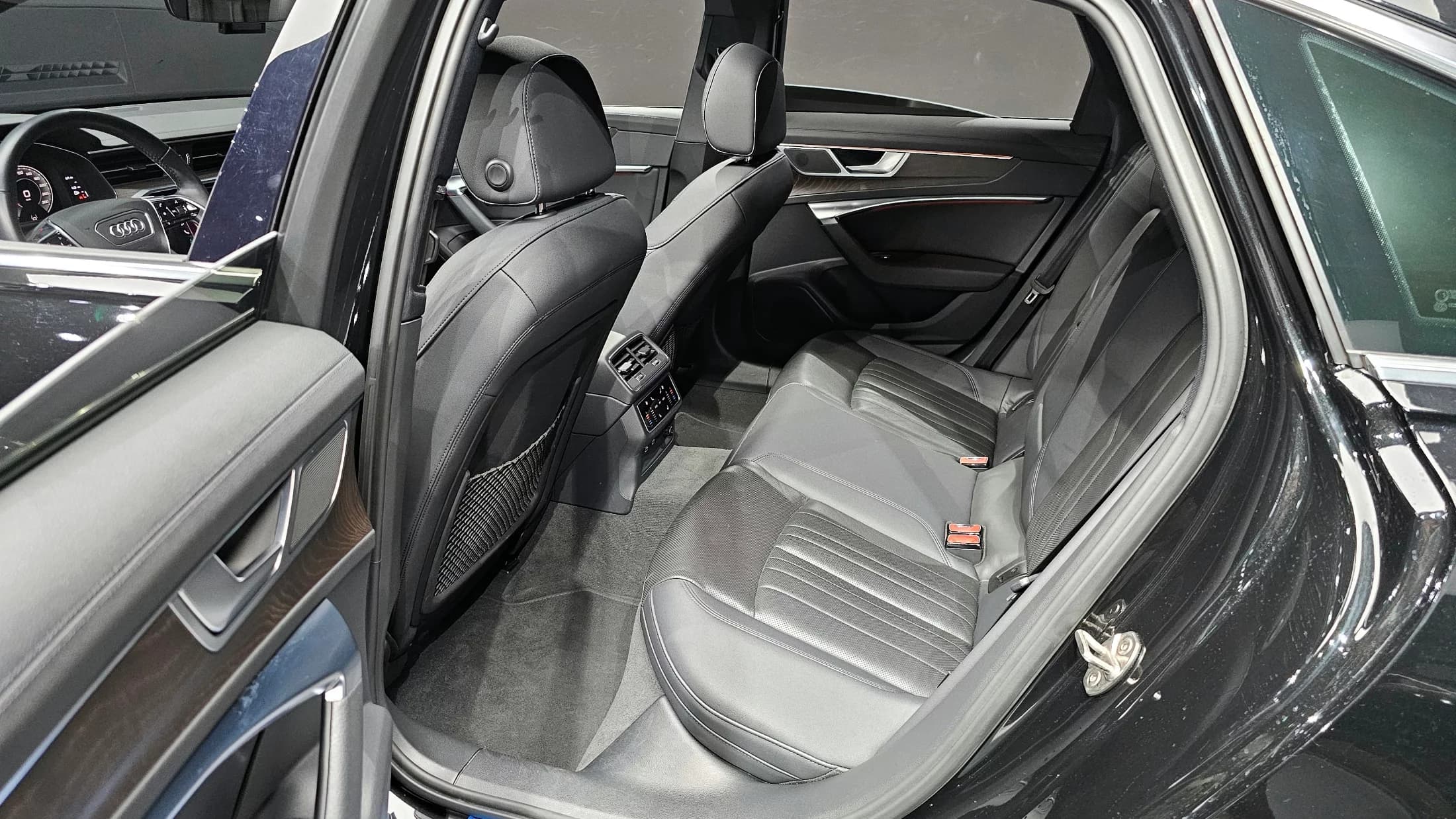 Audi A6 40 TDI Premium, 2021 г. 74754 км. — фото 12