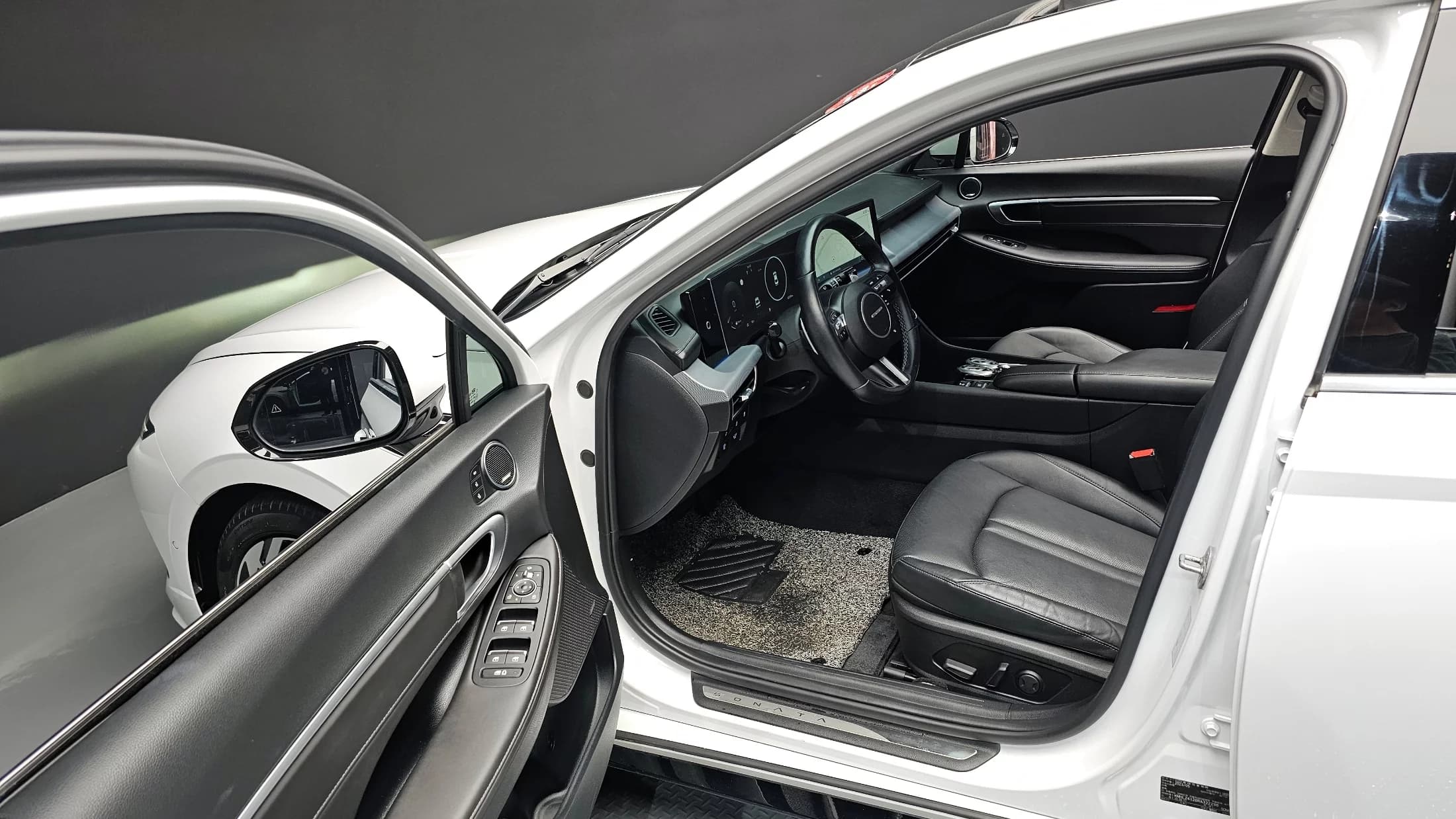 Hyundai Sonata 1.6 Turbo Exclusive, 2023 г. 32606 км. — фото 10