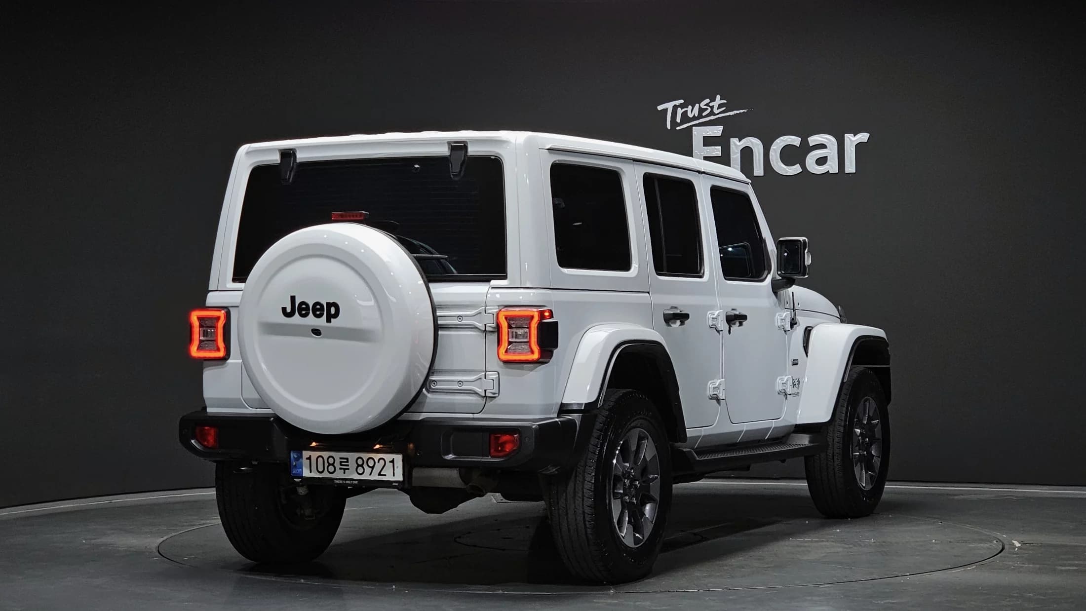 Jeep WRANGLER 2.0 Overland 4Door, 2022 г. 73671 км. — фото 2