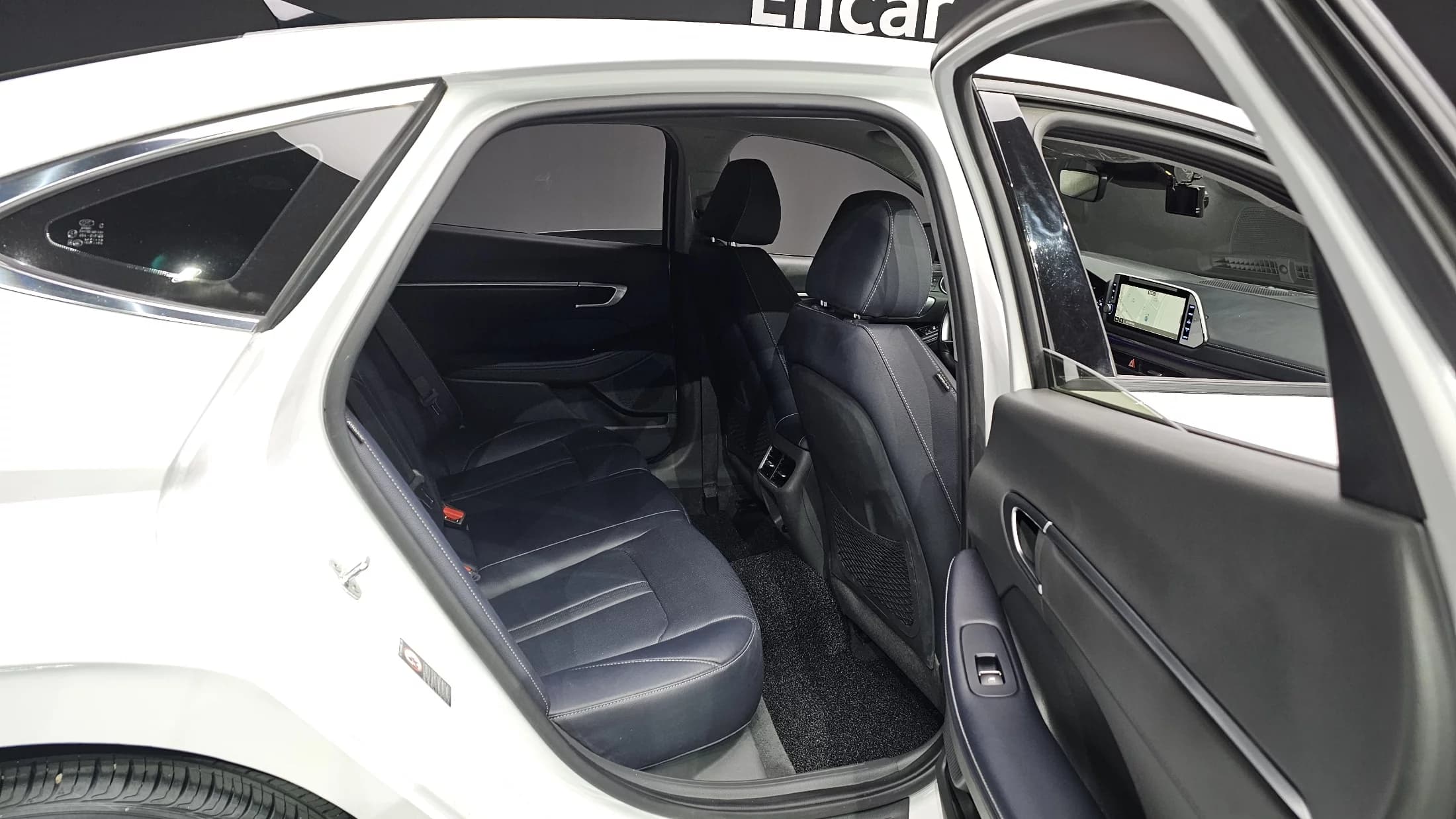Hyundai Sonata 2.0 Premium Plus, 2022 г. 39496 км. — фото 13