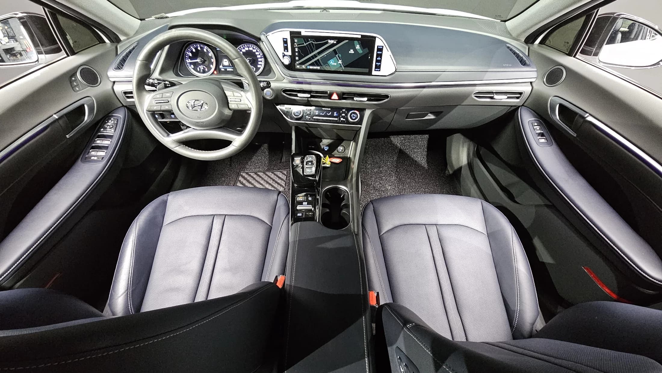 Hyundai Sonata 2.0 Premium Plus, 2022 г. 39496 км. — фото 7
