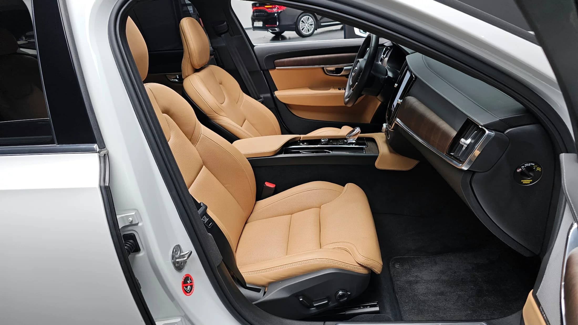 Volvo S90 B5 Ultimate Bright, 2023 г. 26180 км. — фото 20