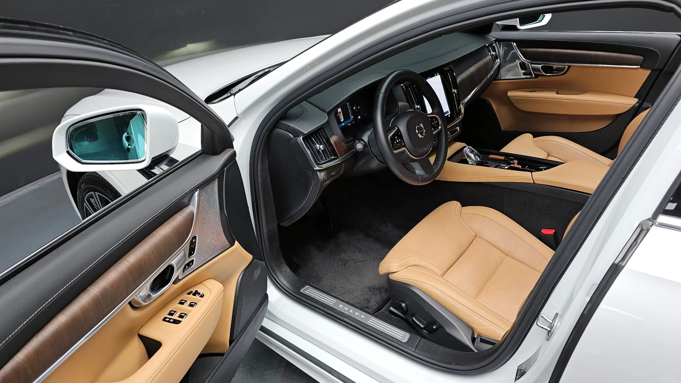 Volvo S90 B5 Ultimate Bright, 2023 г. 26180 км. — фото 24