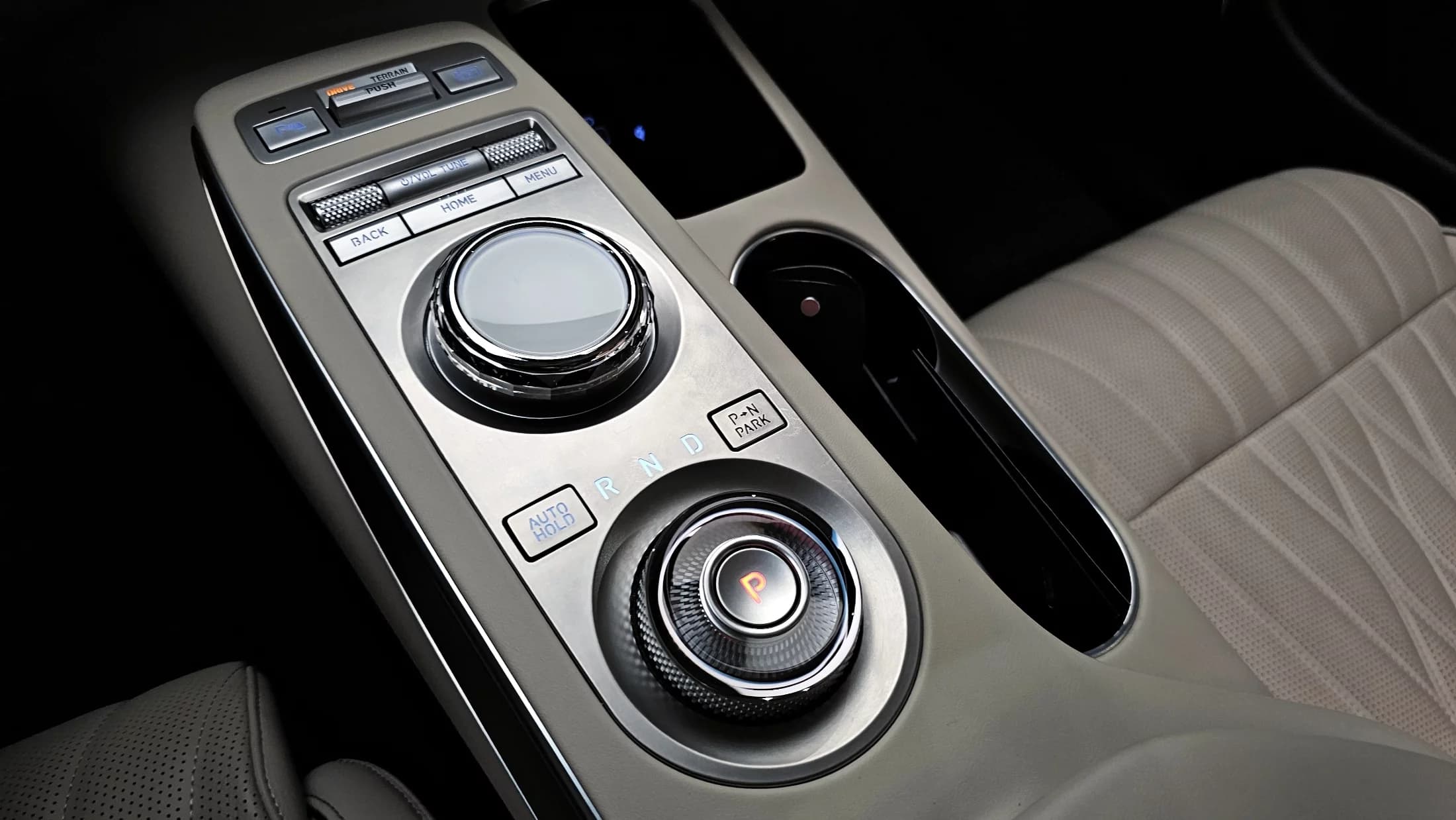 Genesis GV70 2.5T Gasoline AWD, 2023 г. 22308 км. — фото 8