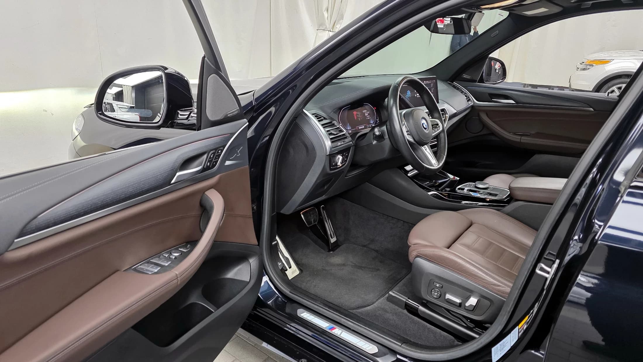 BMW iX3 M Sports, электромобиль, 2023 г. 55111 км. — фото 10
