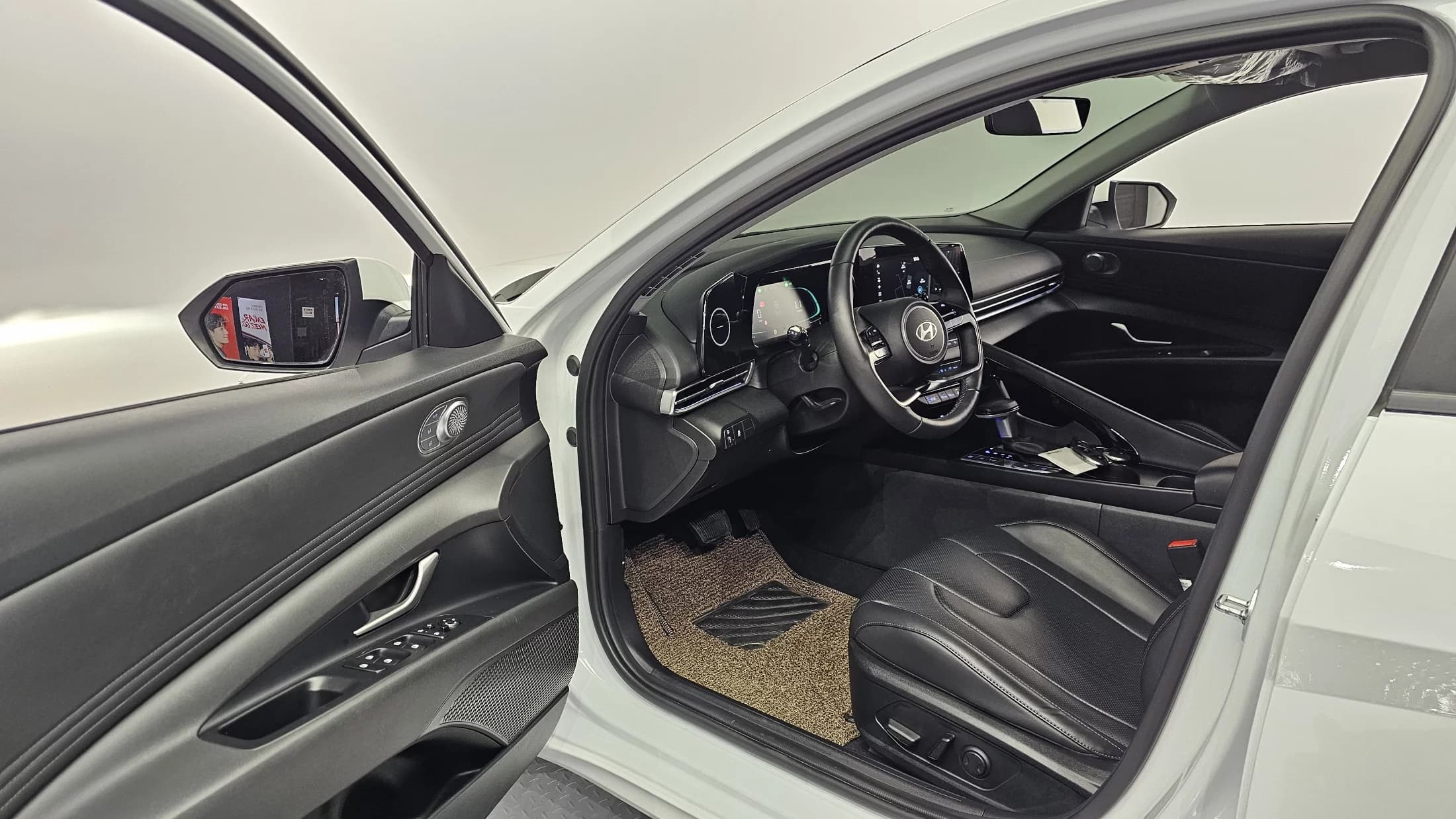 Hyundai AVANTE (Хендай Элантра) 1.6 Modern, 2024 г. 45999 км. — фото 10