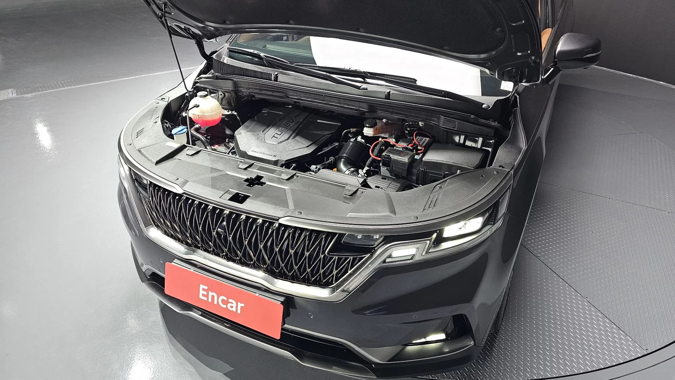Kia Carnival 9-Seater Signature, 2023 г. 33711 км. — фото 6