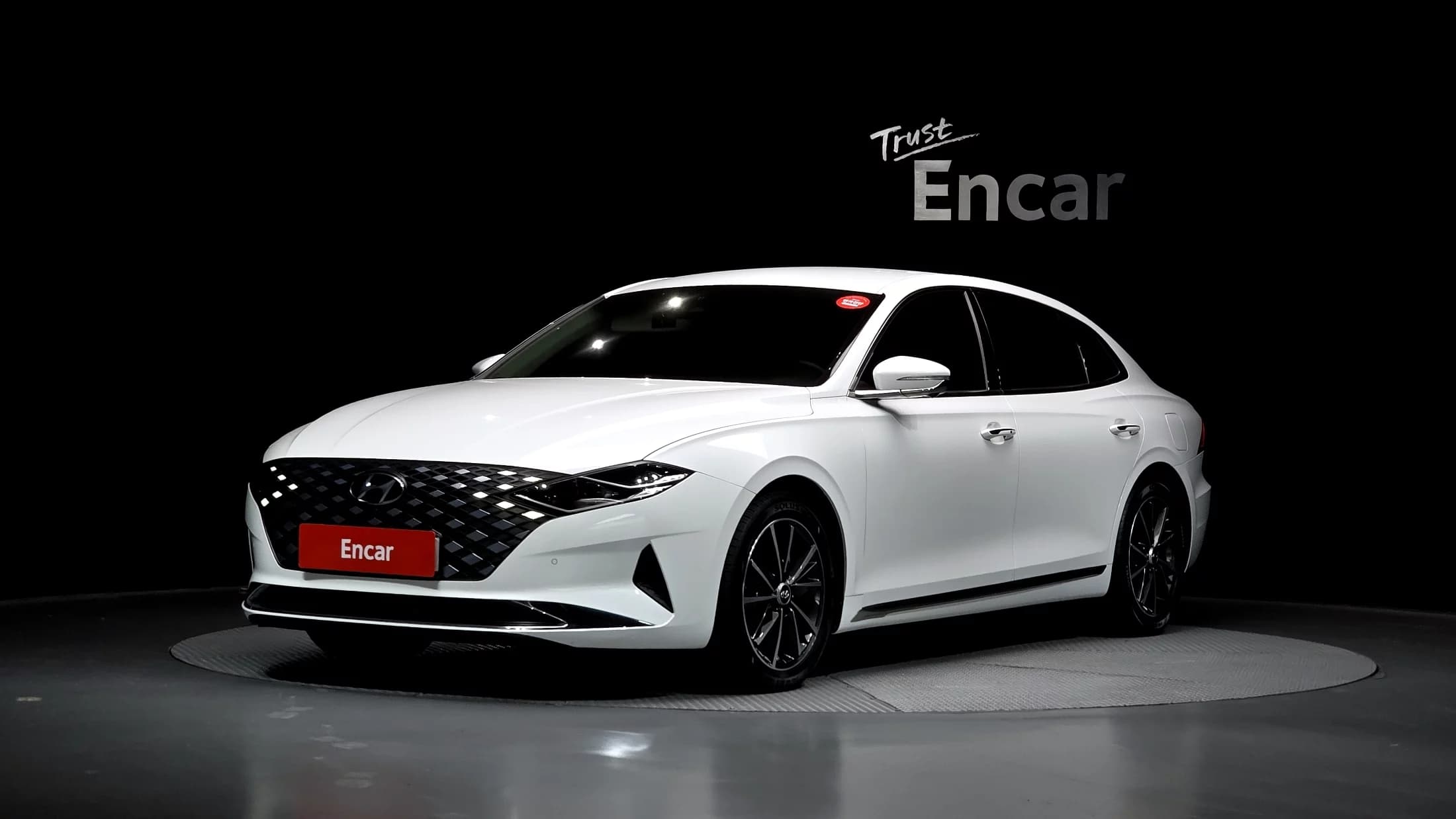 Hyundai Grandeur 2.5 Le Blanc, 2022 г. 83512 км.