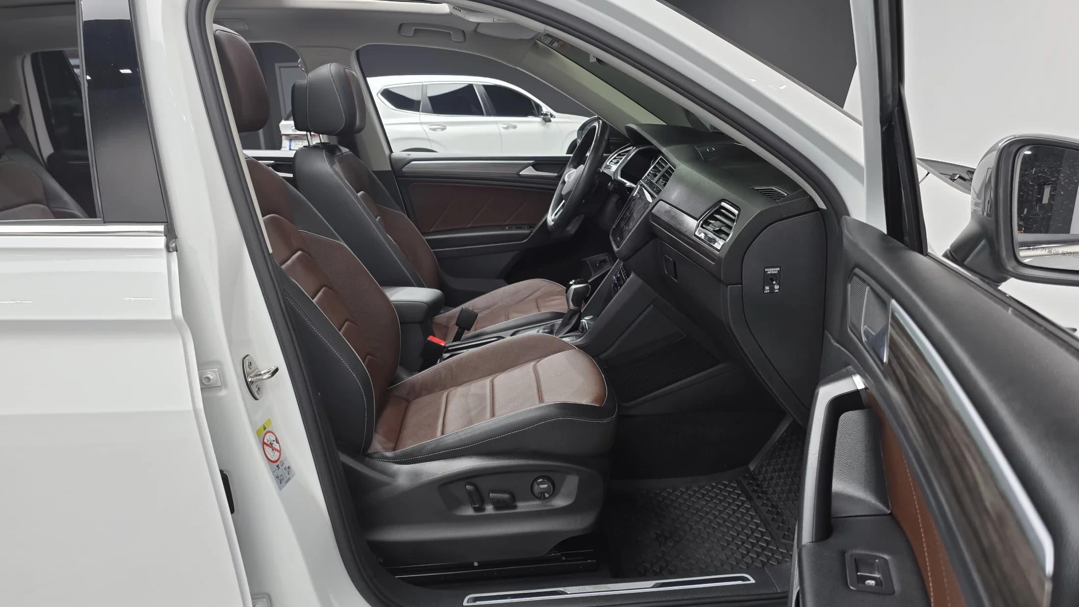 Volkswagen TIGUAN 2.0 TSI Prestige, 2022 г. 25507 км. — фото 10