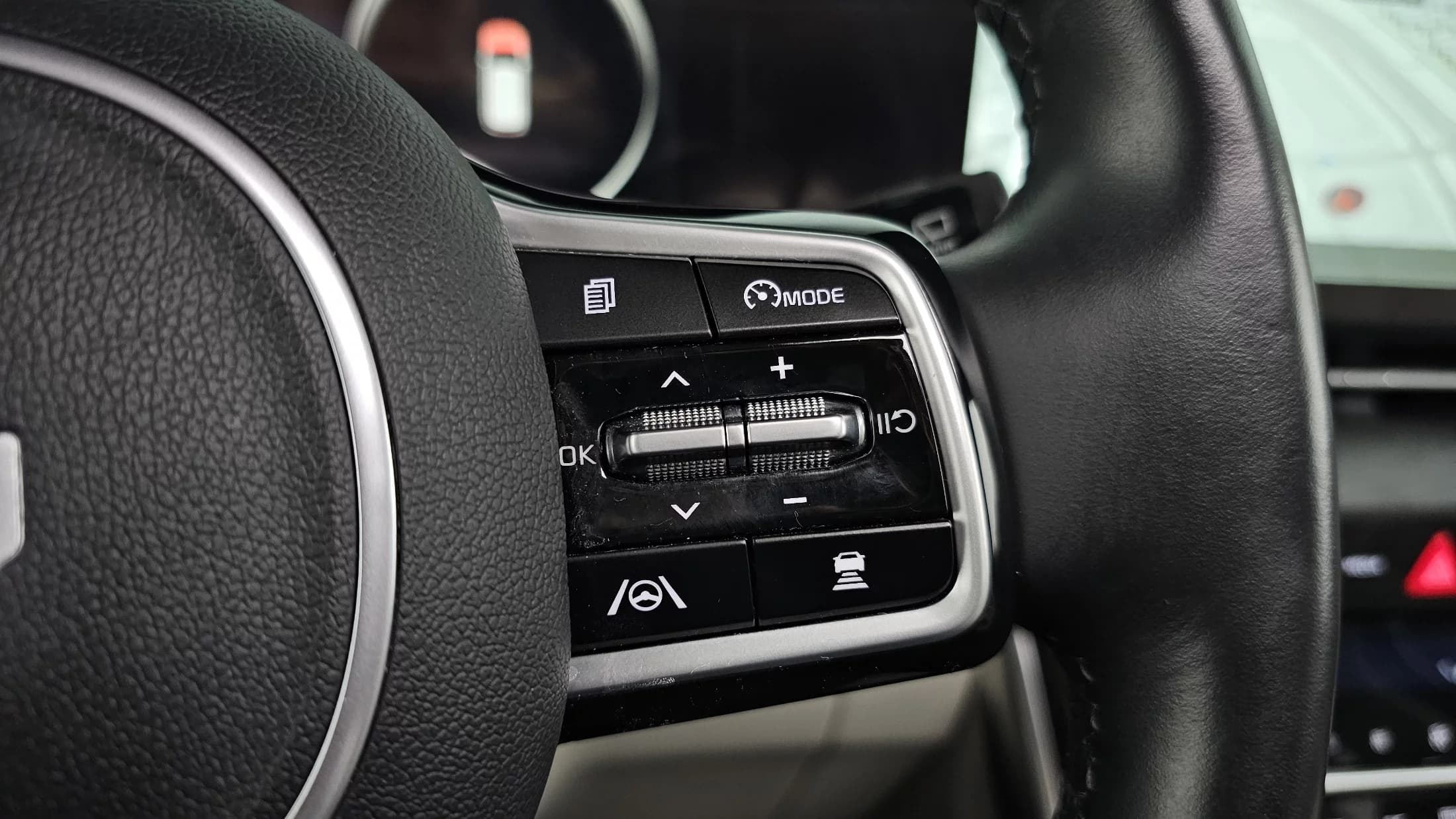 Kia Carnival 9-Seater Signature, 2022 г. 73652 км. — фото 18