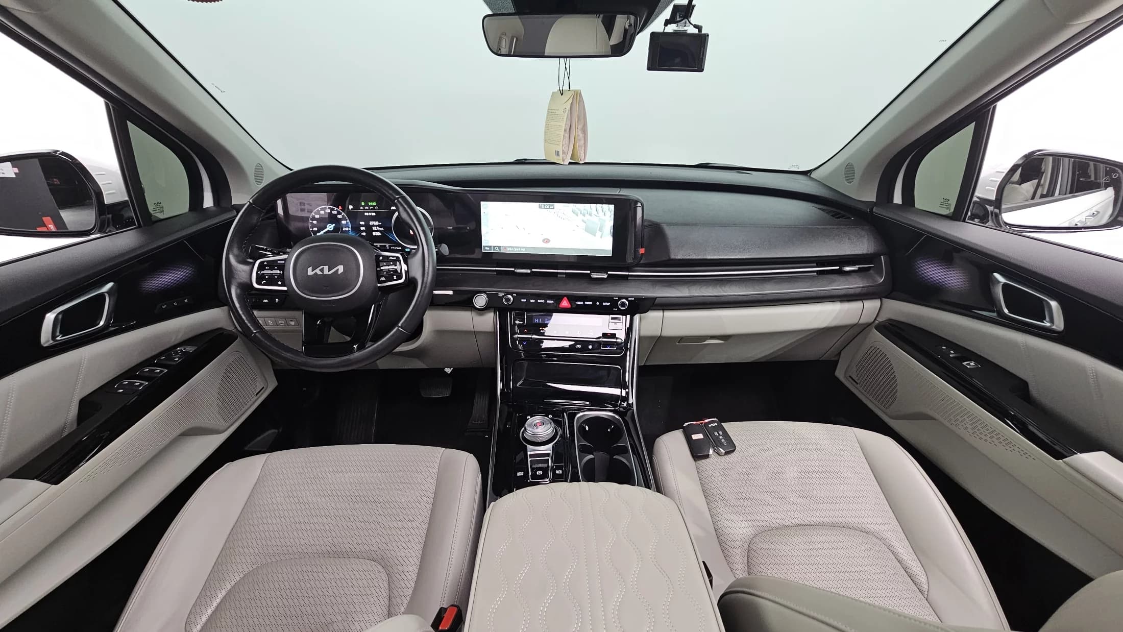 Kia Carnival 9-Seater Signature, 2022 г. 73652 км. — фото 7