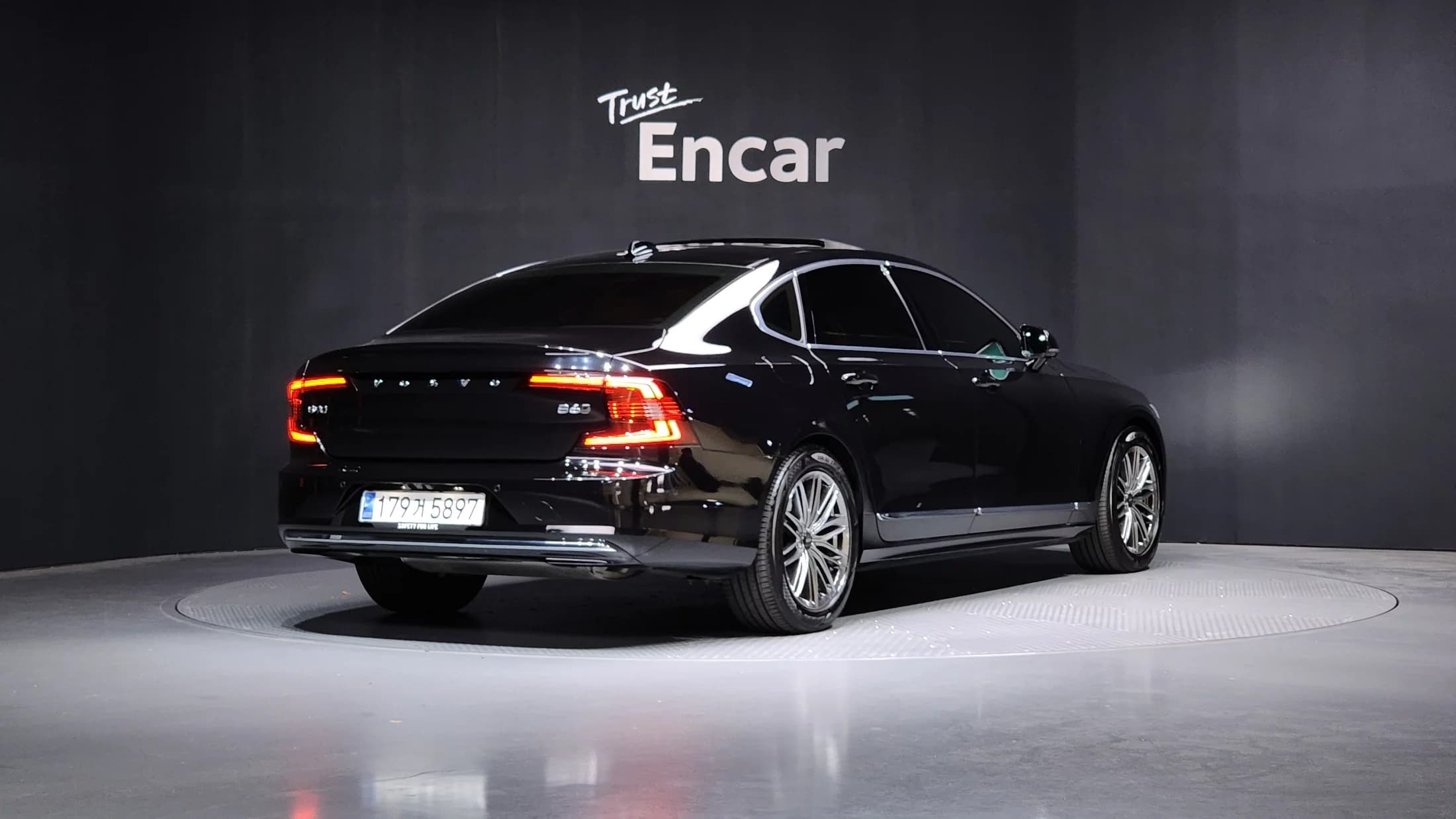 Volvo S90 B6 AWD Ultimate Bright, 2024 г. 13024 км. — фото 2