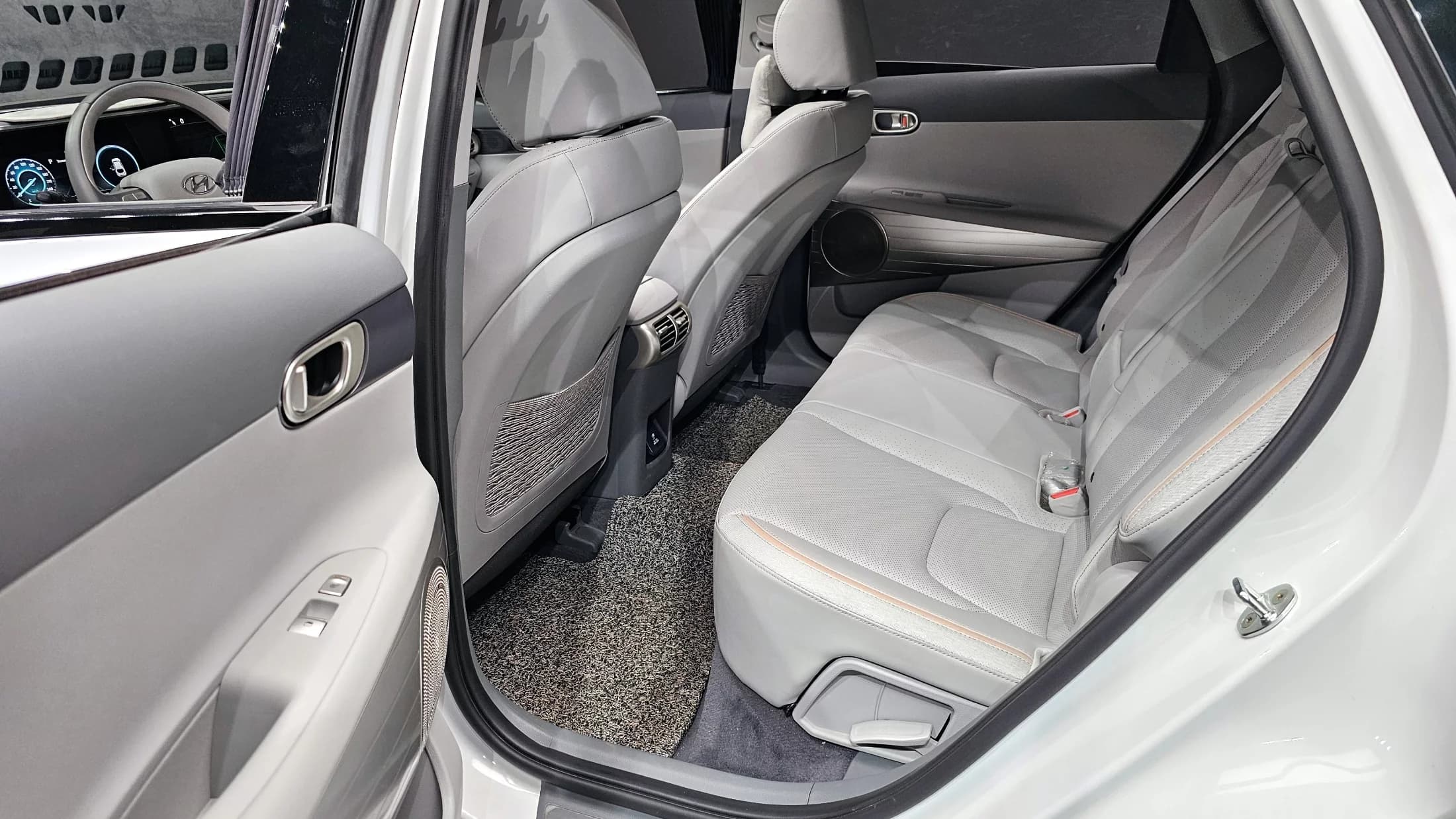 Hyundai Nexo Premium, 2022 г. 83373 км. — фото 12