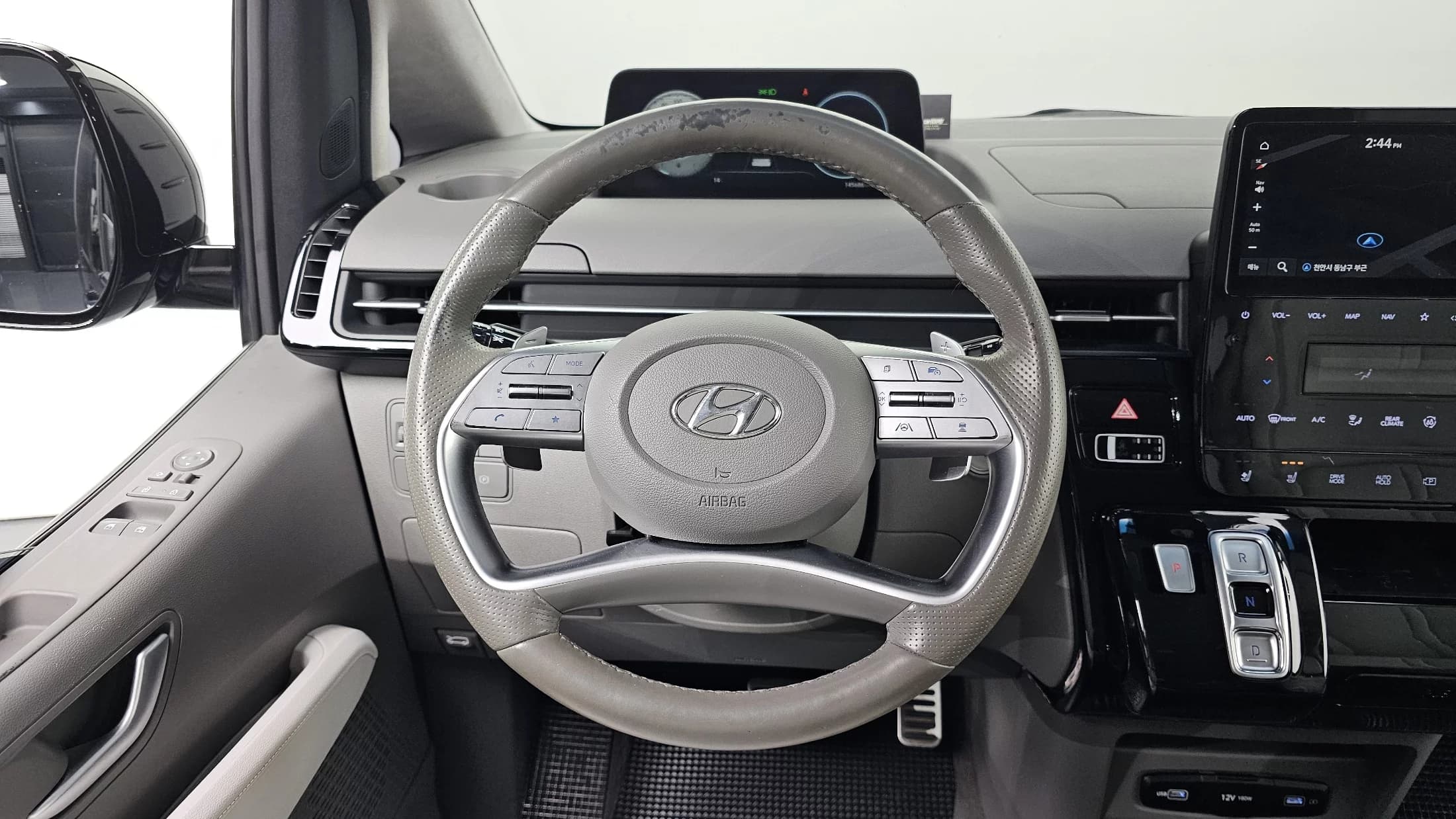 Hyundai Staria L3.5 Lounge 9-Seater Inspiration, 2021 г. 145756 км. — фото 14