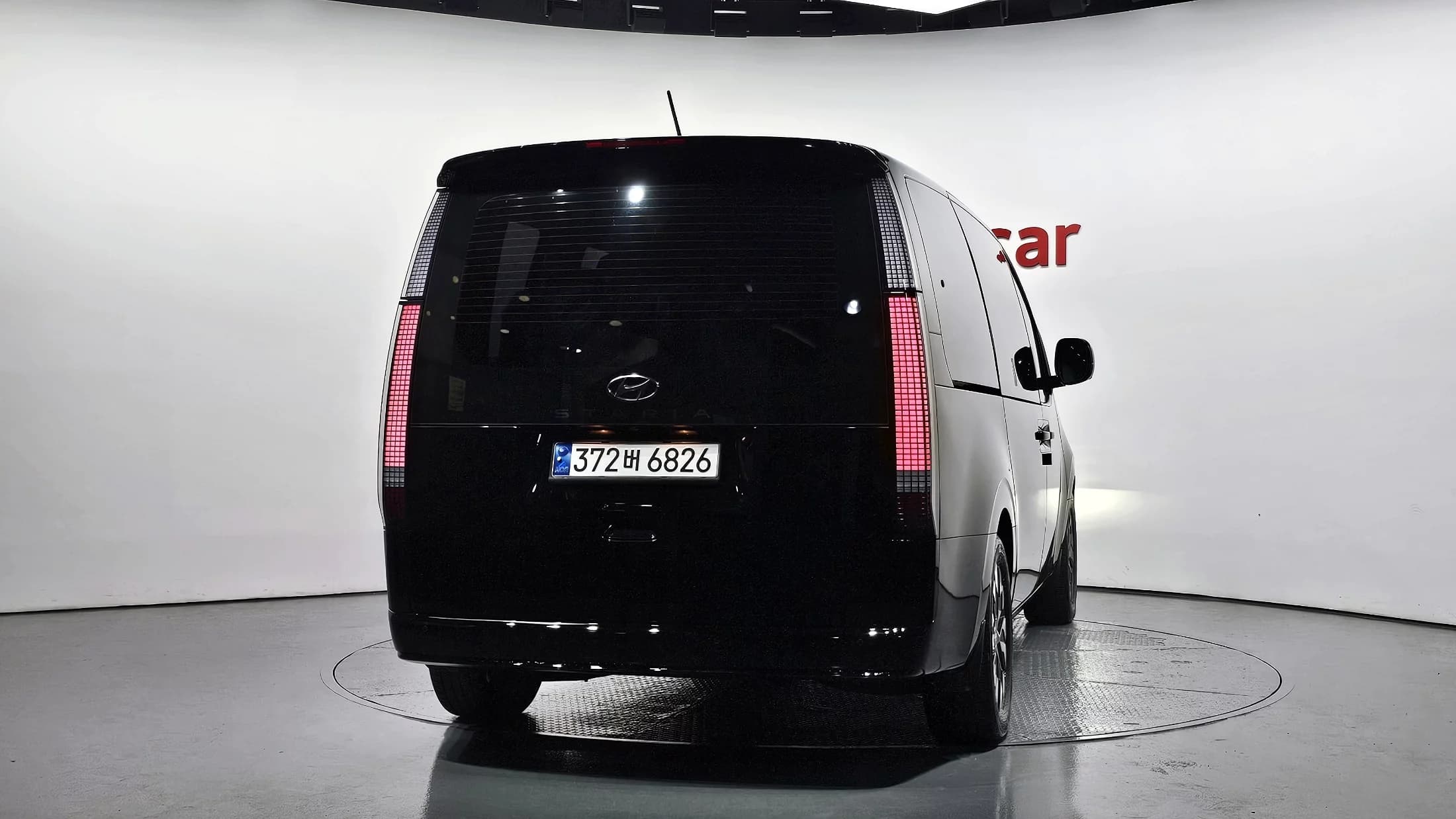 Hyundai Staria L3.5 Lounge 9-Seater Inspiration, 2021 г. 145756 км. — фото 4