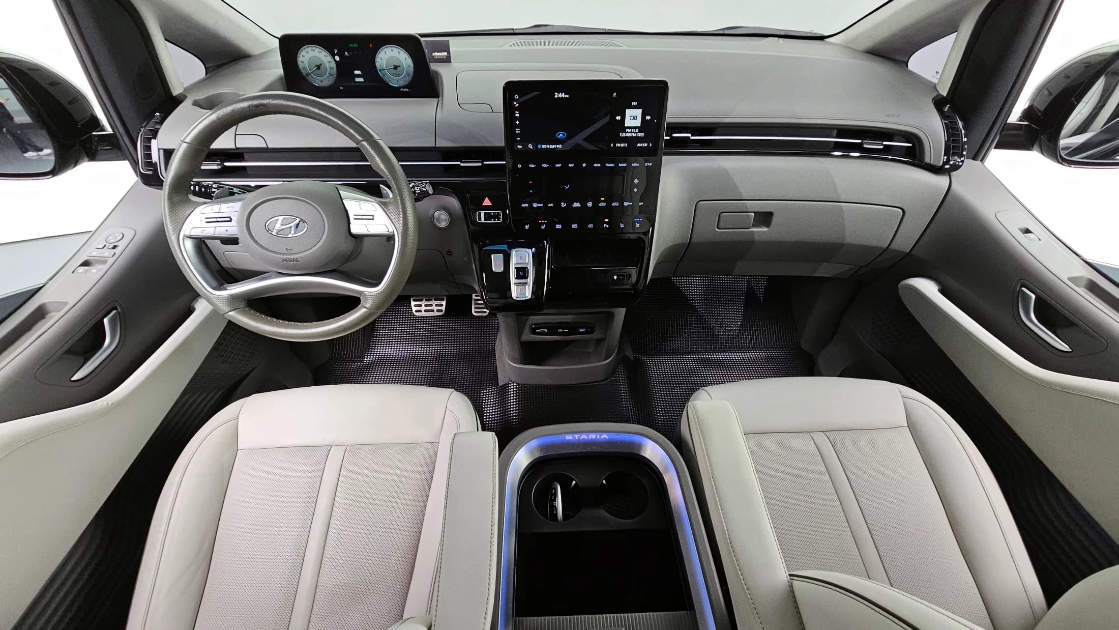 Hyundai Staria L3.5 Lounge 9-Seater Inspiration, 2021 г. 145756 км. — фото 7