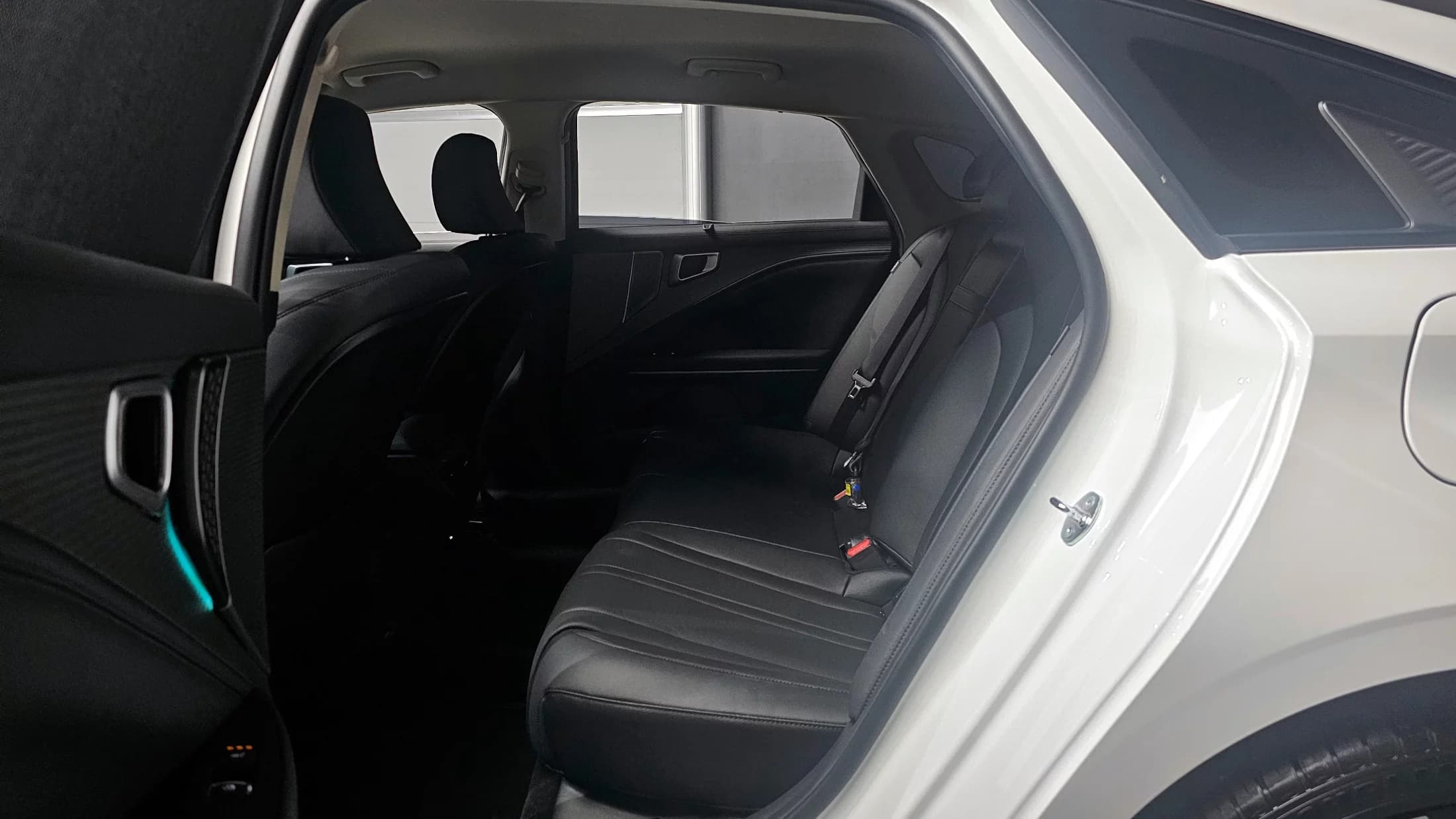 Kia K8 2.5 Gasoline 2WD Noblesse, 2024 г. 7812 км. — фото 13