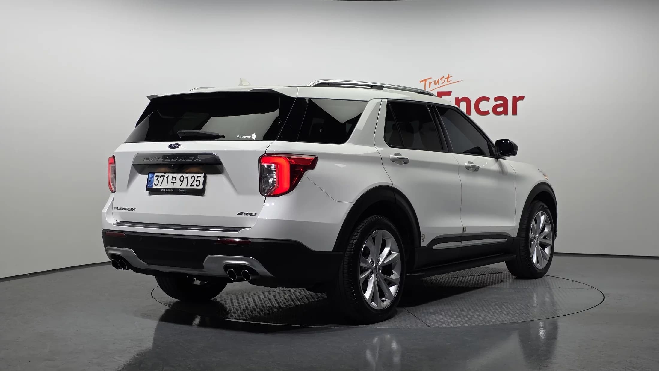 Ford EXPLORER 3.0 Platinum 4WD, 2022 г. 57613 км. — фото 4