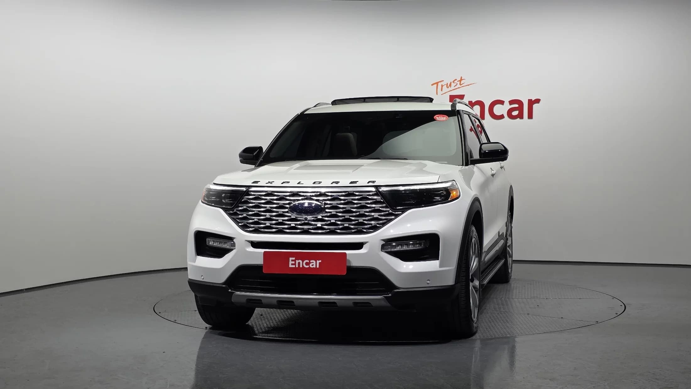 Ford EXPLORER 3.0 Platinum 4WD, 2022 г. 57613 км. — фото 5