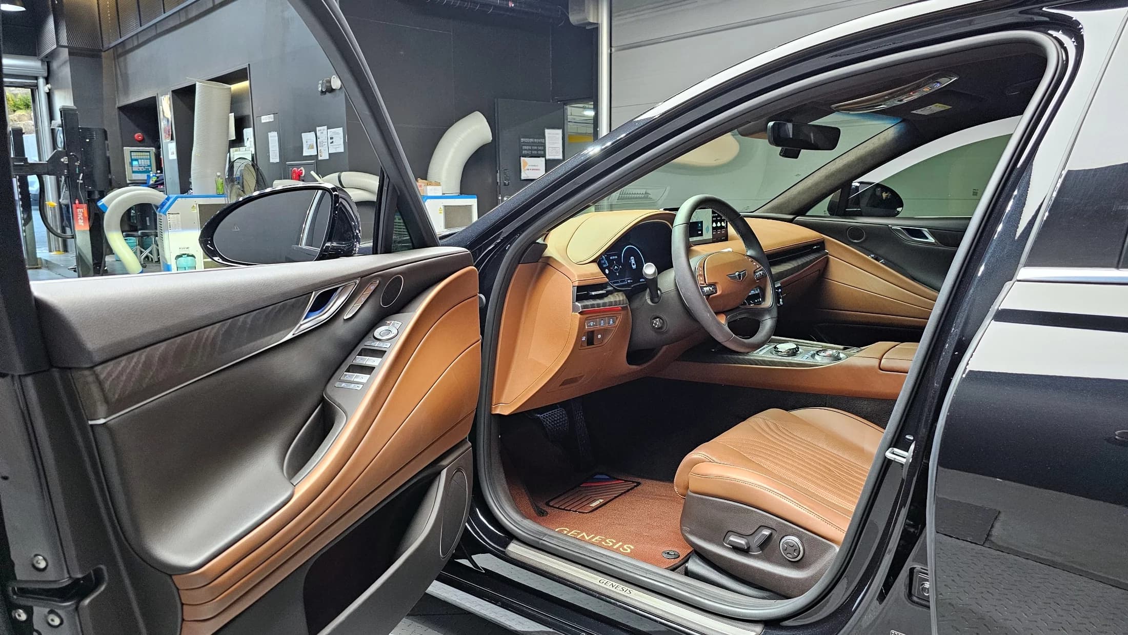 Genesis G80 Gasoline 2.5 Turbo AWD, 2023 г. 45935 км. — фото 11